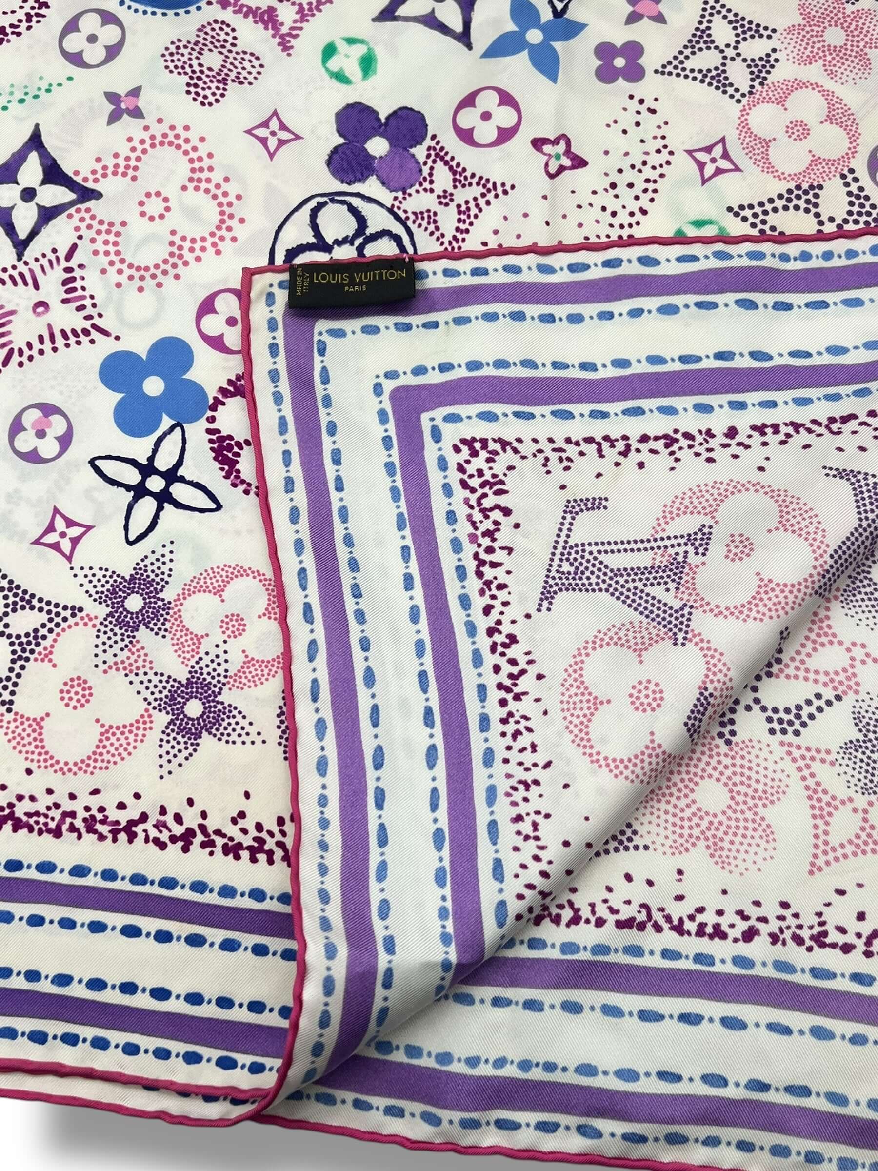 Louis Vuitton - Foulard en soie