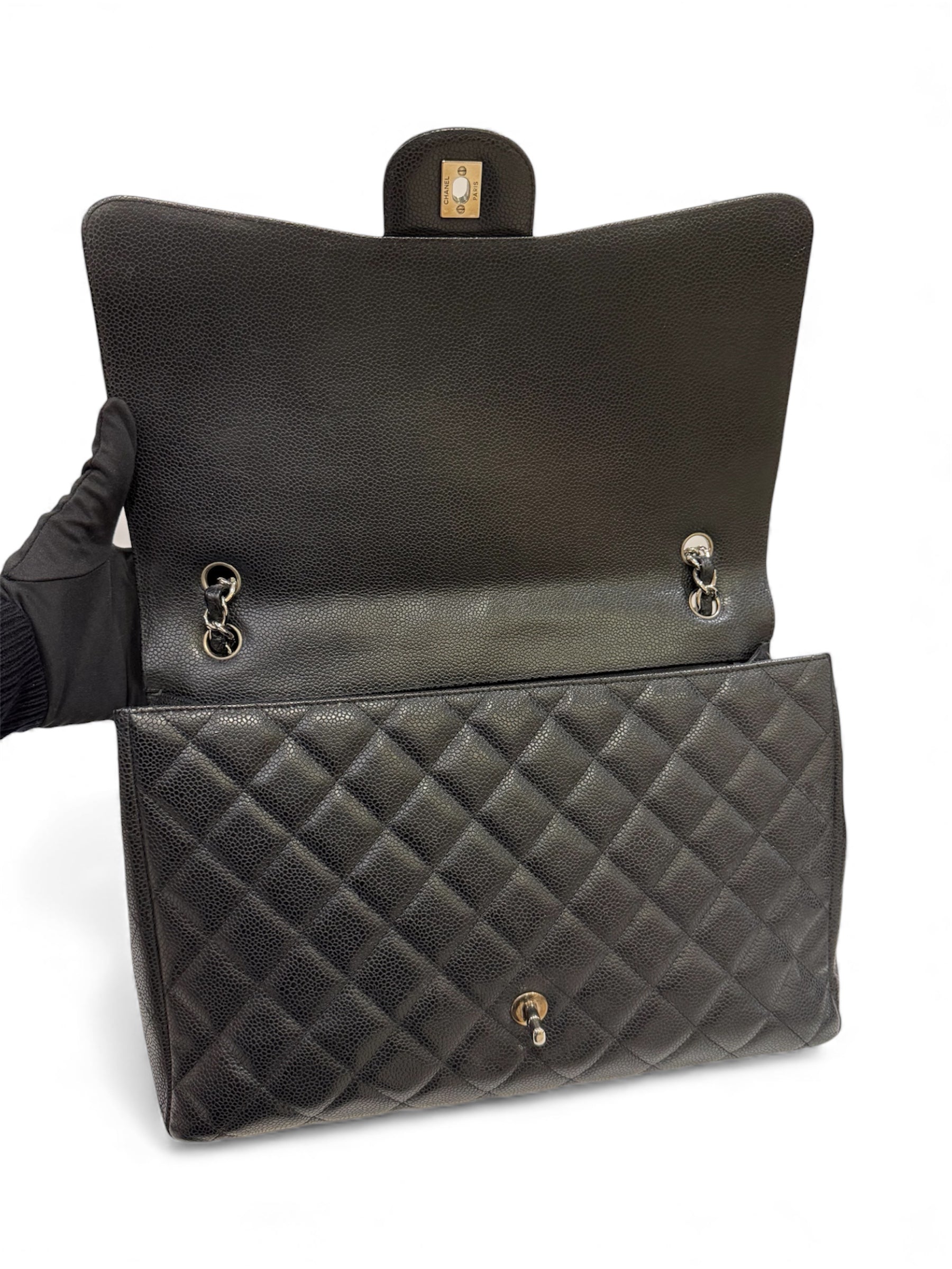 Chanel - Sac Maxi Jumbo simple rabat