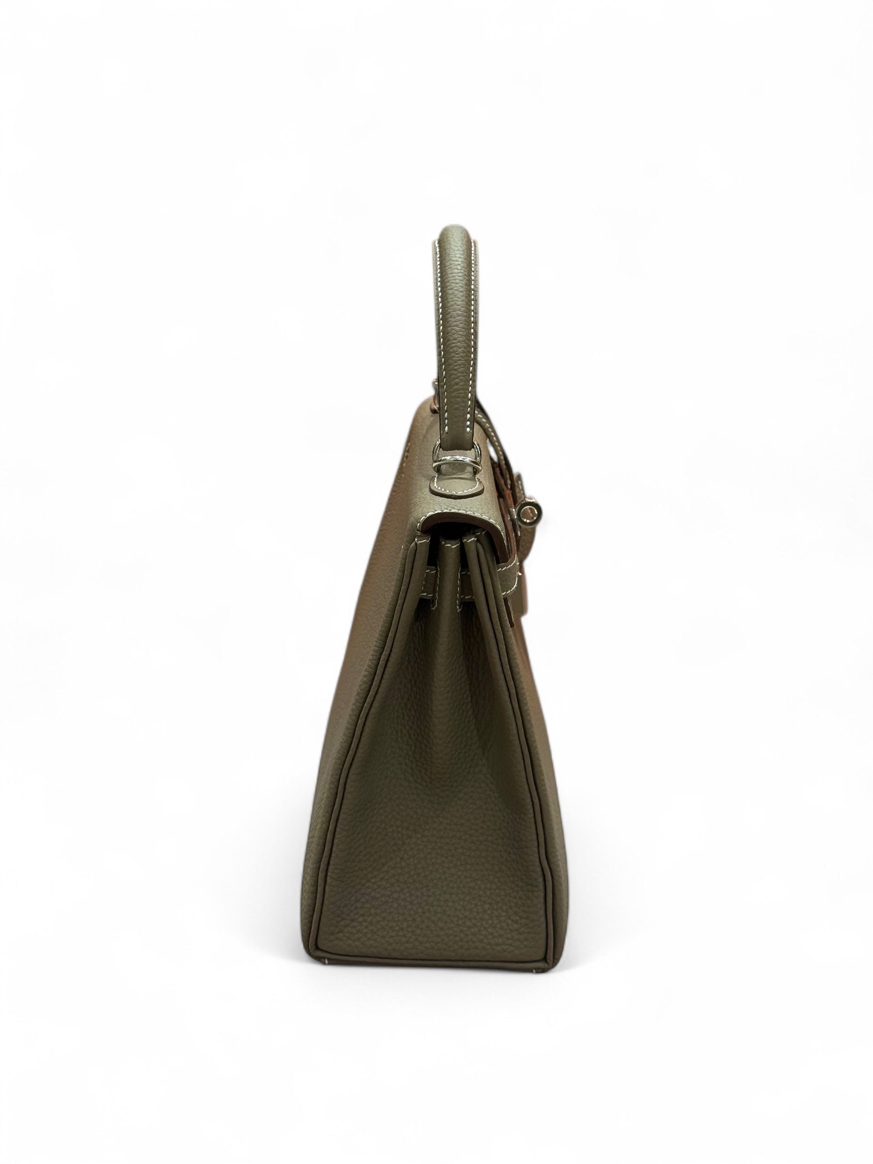 Hermès – Sac Kelly 25 Étoupe Togo Retourné PHW
