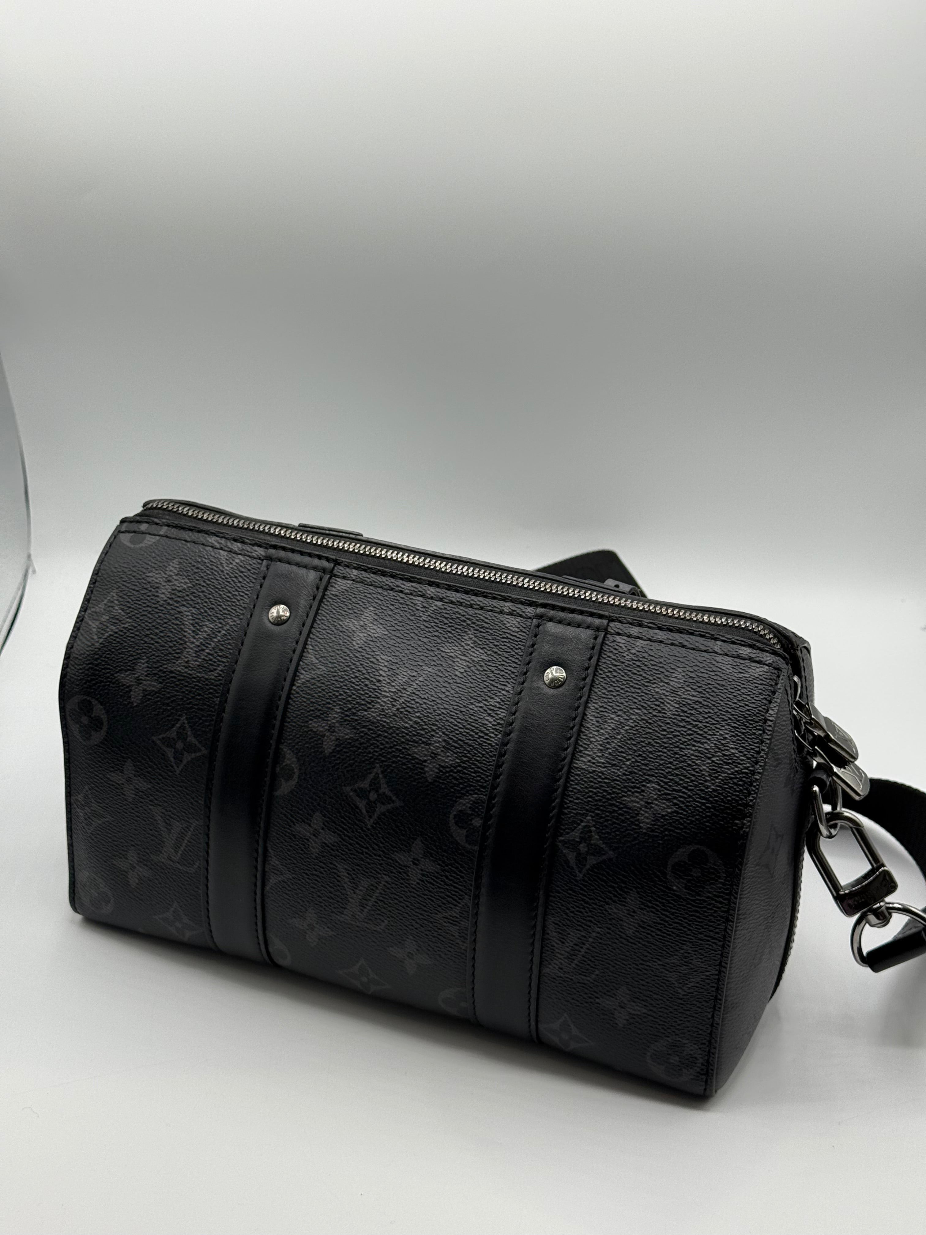 Louis Vuitton - Sac City Keepall graphite