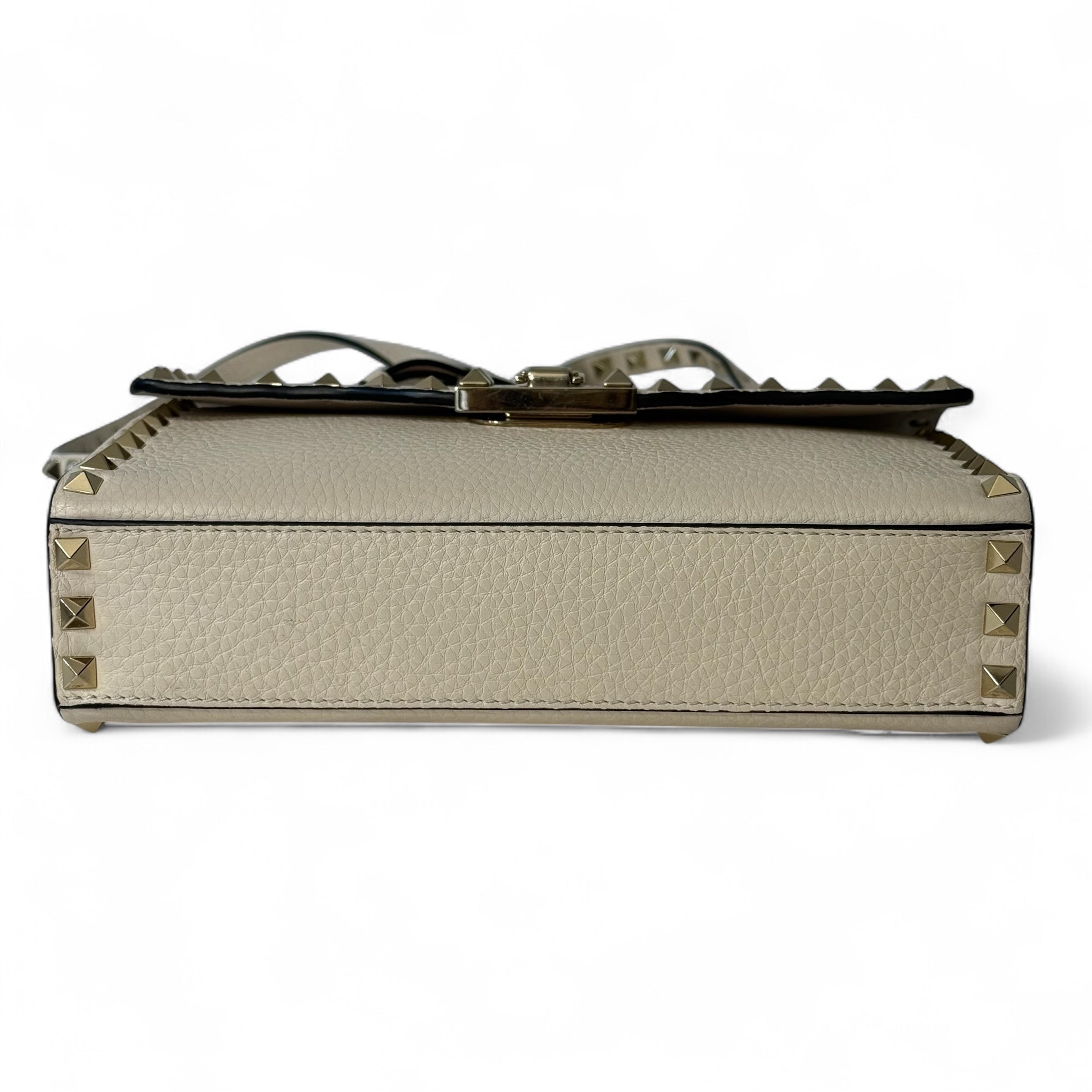 Valentino - Rockstud-Tasche cremefarben