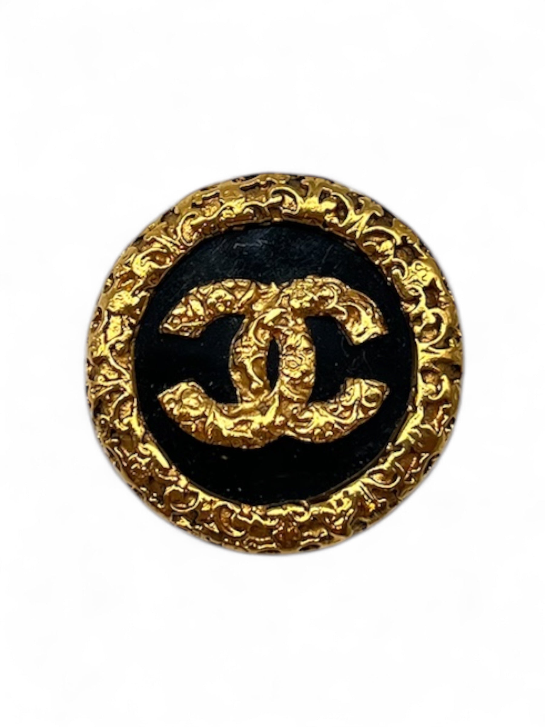 Chanel - Broche Cambon Lava