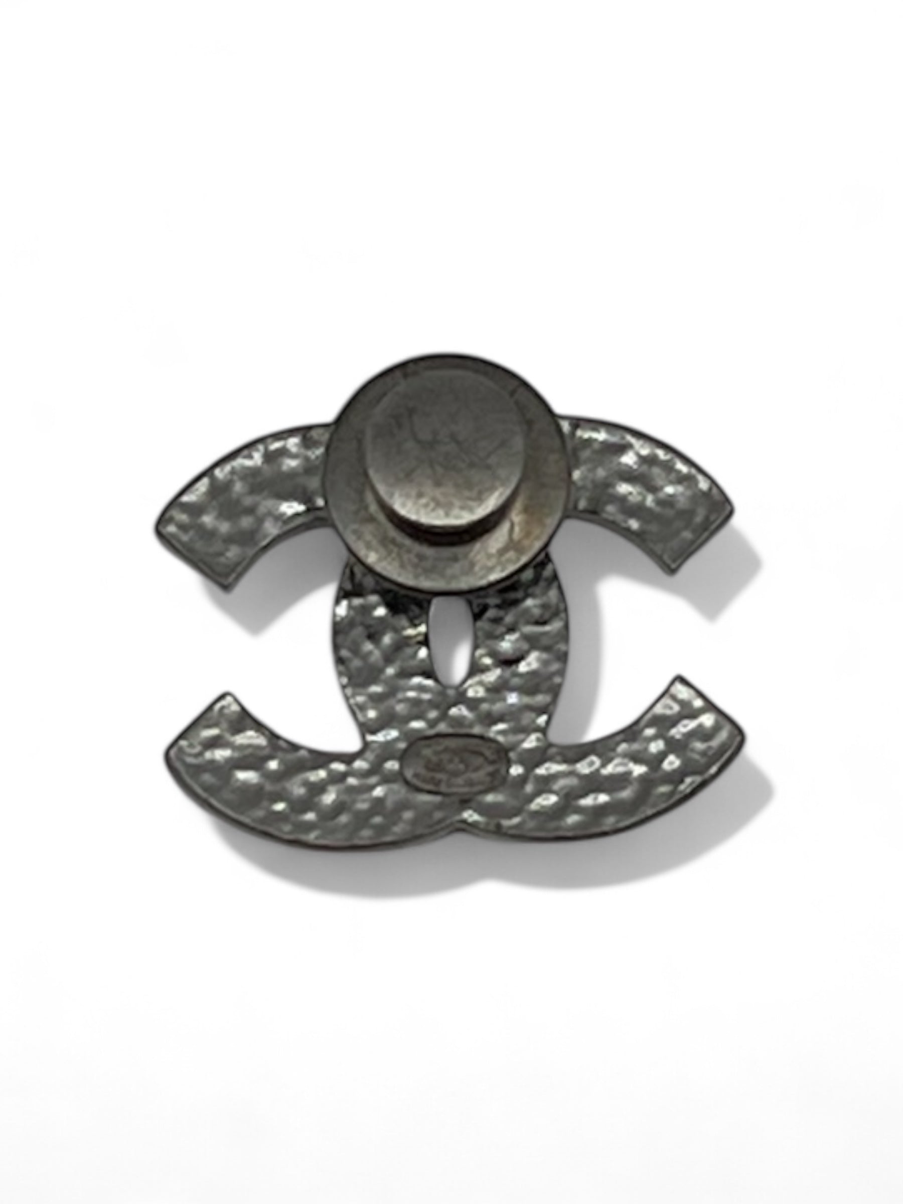 Chanel - Broche, Pin’s / noir à strass