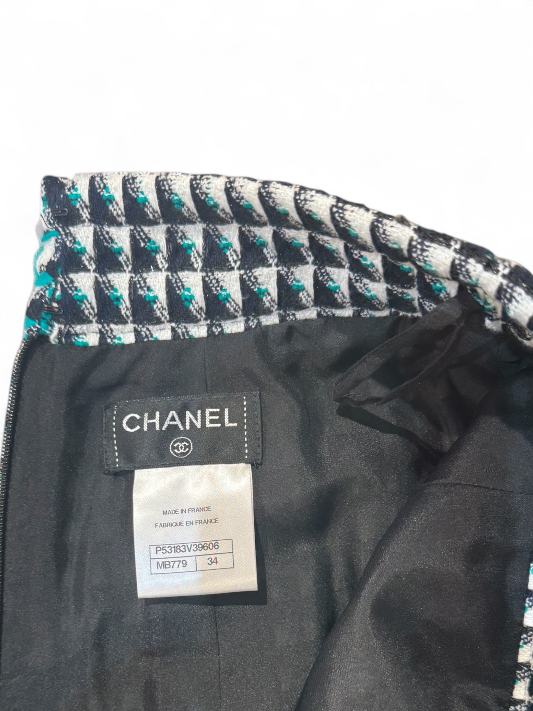 Chanel - Jupe en tweed T34