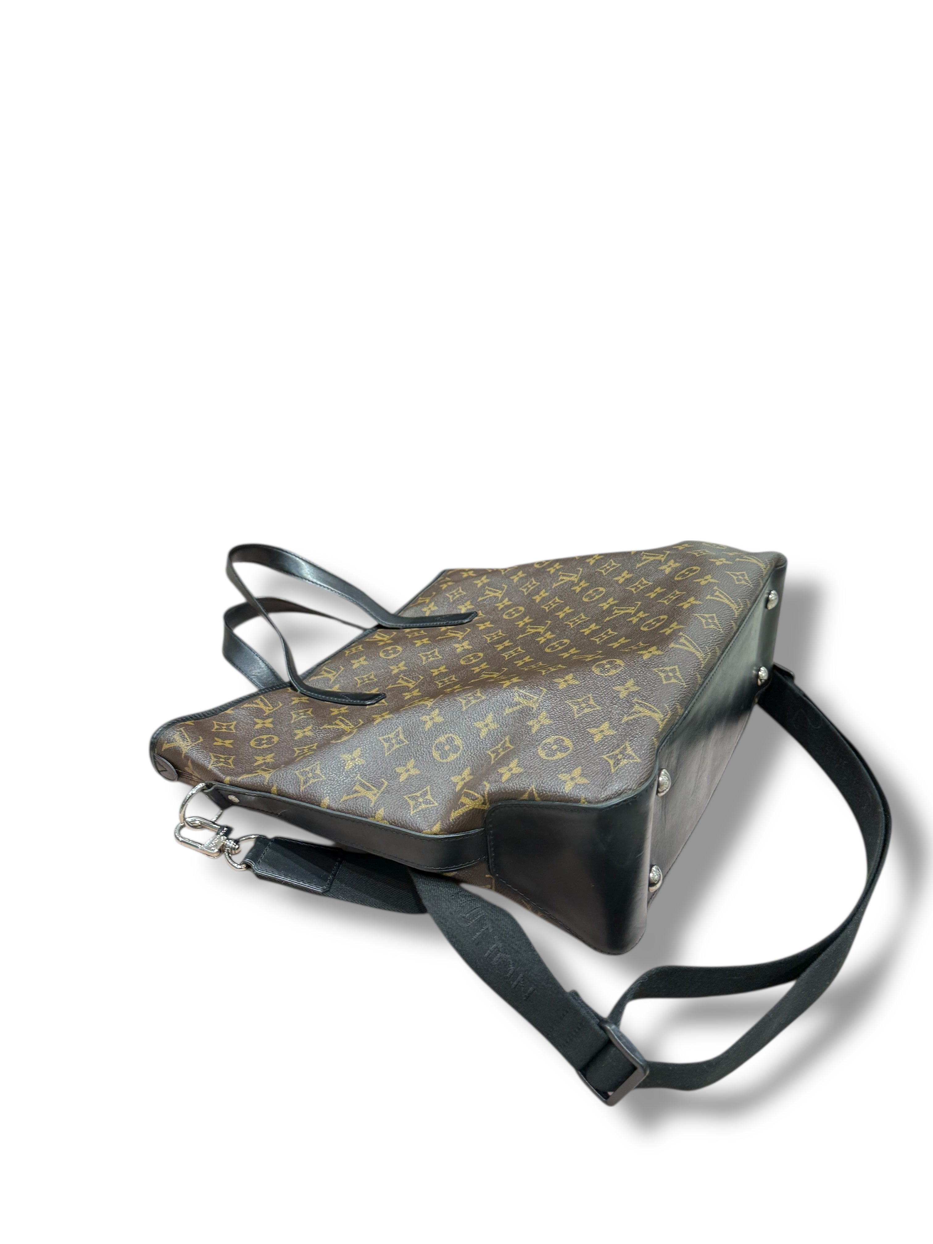 Louis Vuitton - Sac Davis Monogram