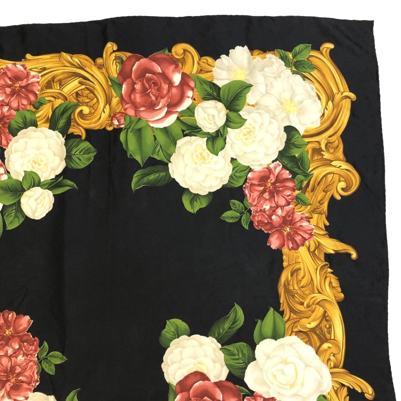 Chanel - Carré avec camélias