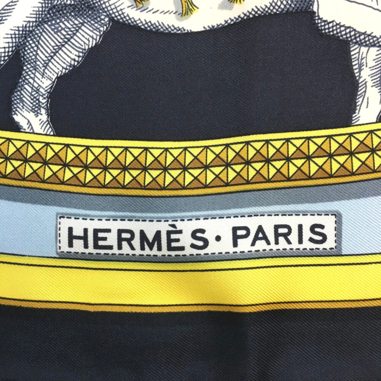 Hermès - Quadrat 90 « Großer Prunk »