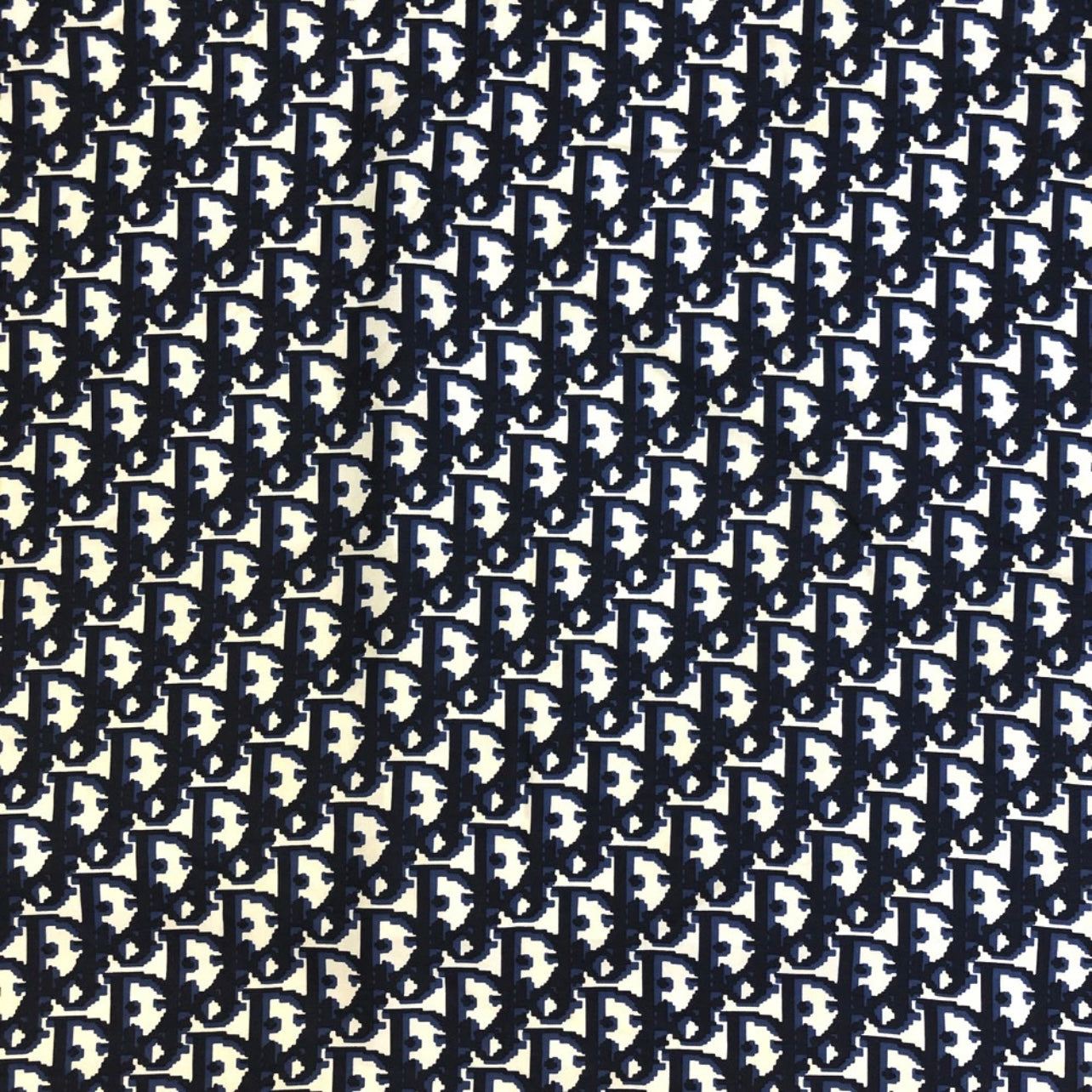 Christian Dior - Carré Dior Oblique