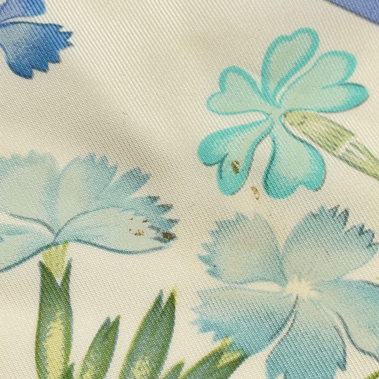 Hermès - Carré 90 « Oeillets sauvages et autres Caryophyllé