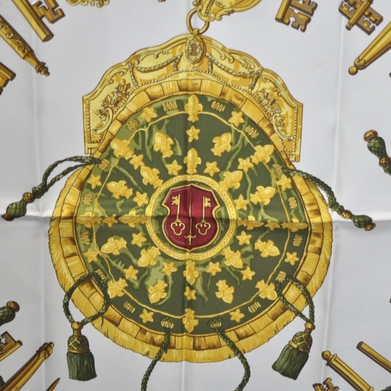 Hermès - Carré 90 « Les Clés » Bordeaux