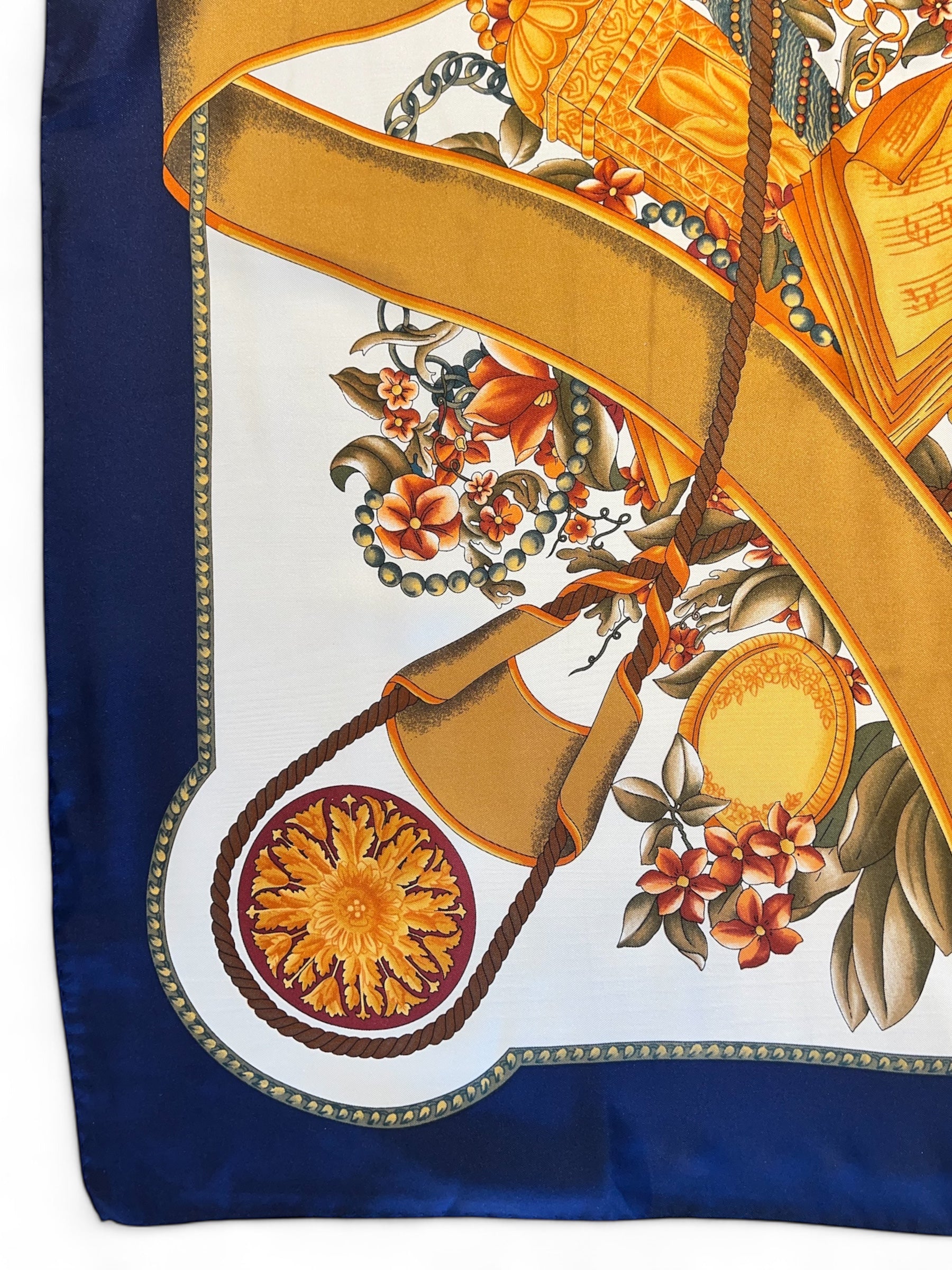 Pierre Balmain - carré en soie