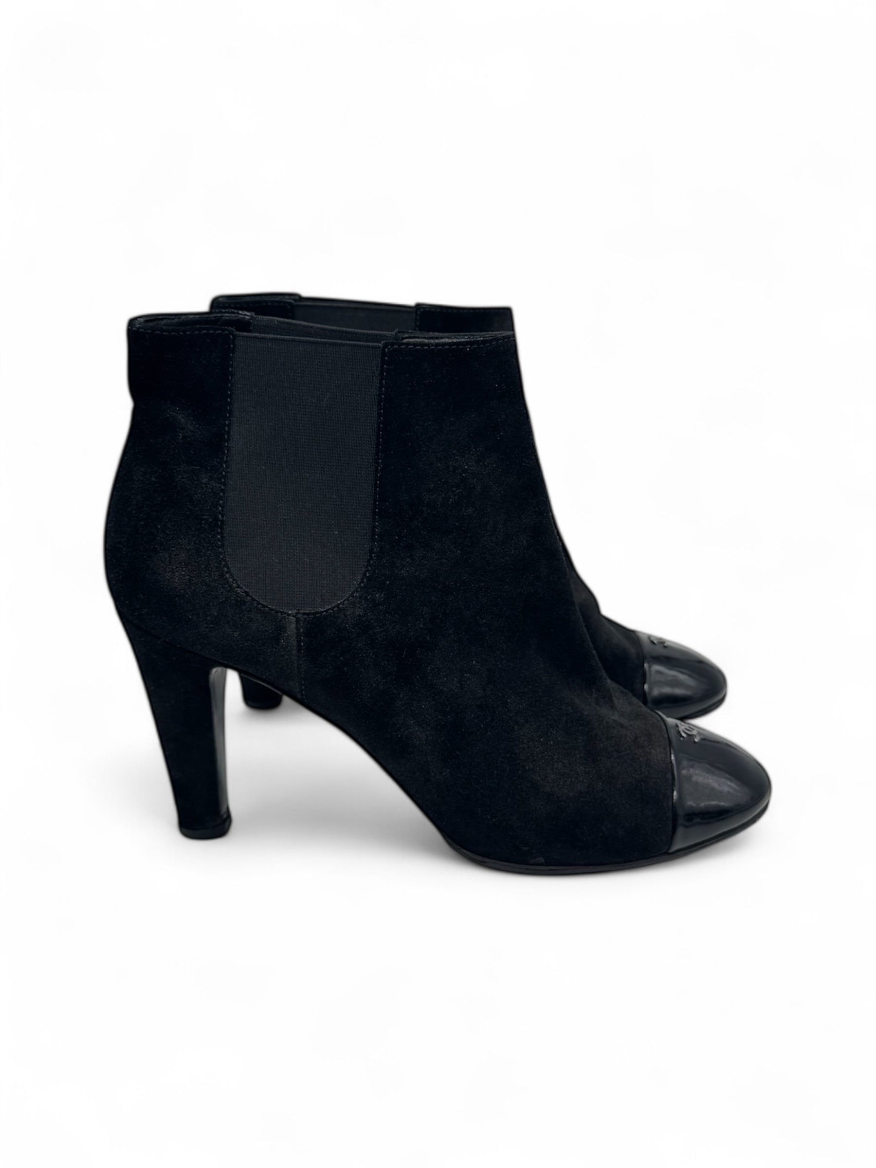 Chanel - Stiefeletten CC mit schwarzen Pailletten Gr. 40,5