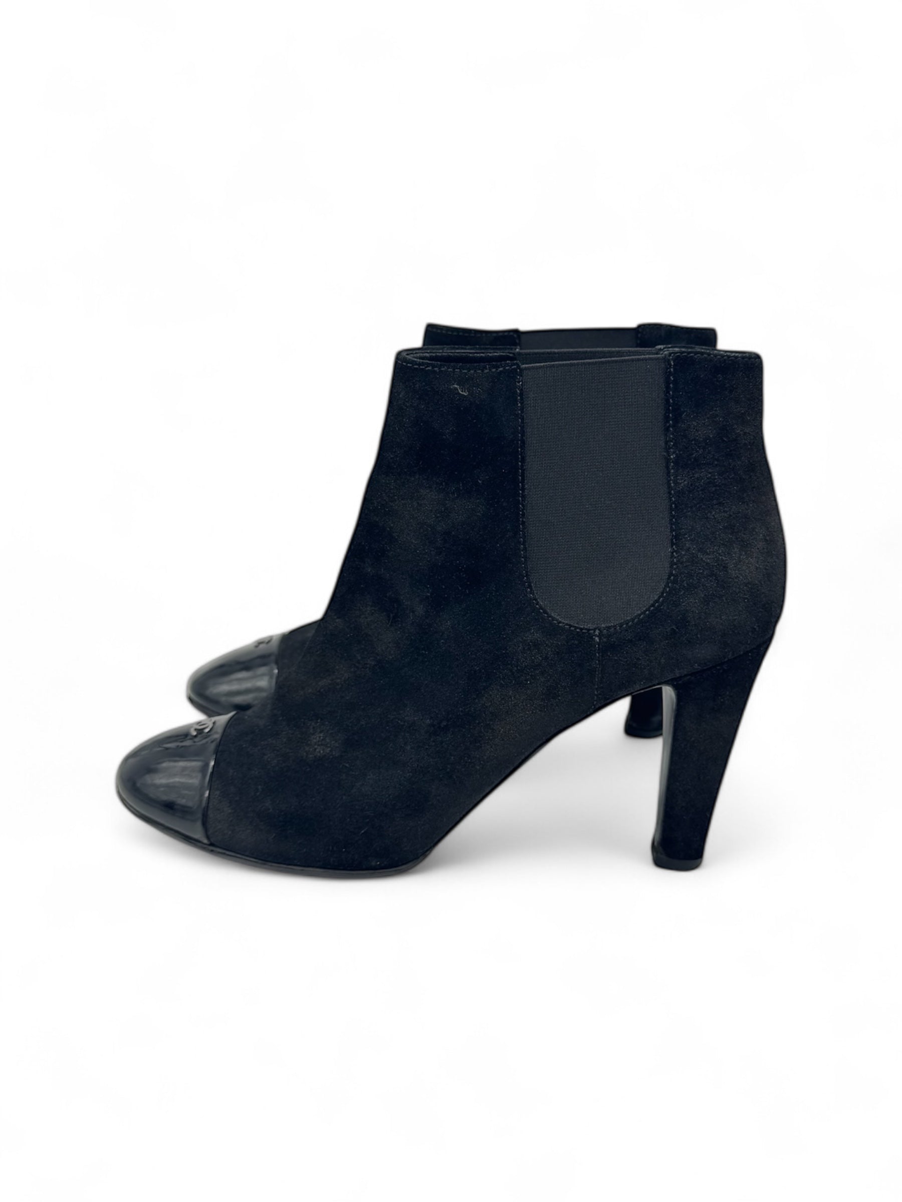 Chanel - Stiefeletten CC mit schwarzen Pailletten Gr. 40,5