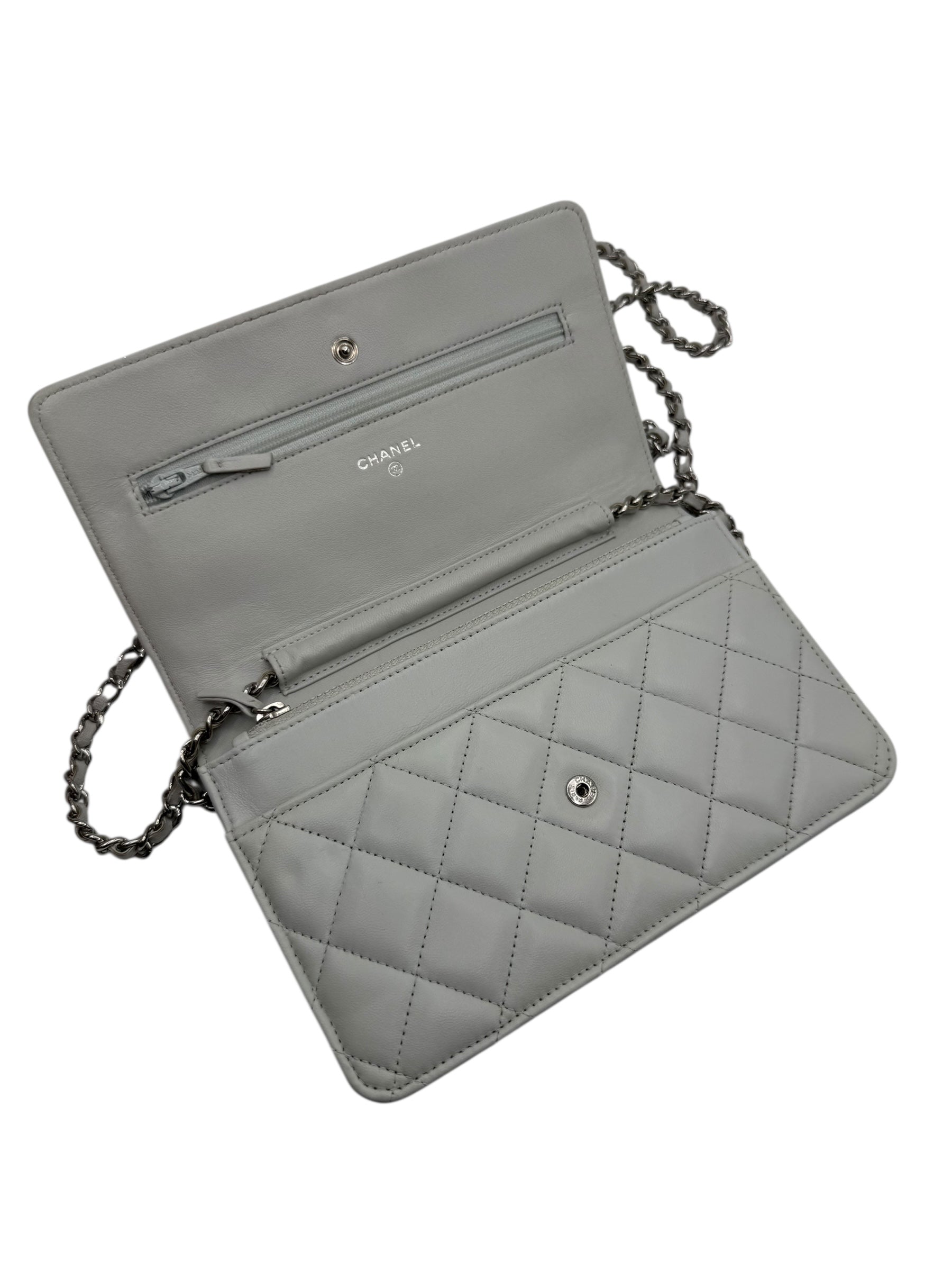 Chanel - Sac Wallet On Chain gris perle