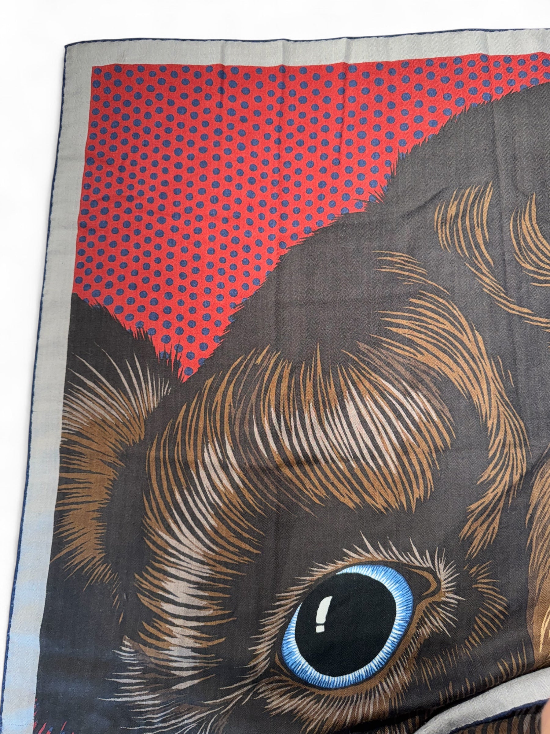 Hermès - Châle motif ours