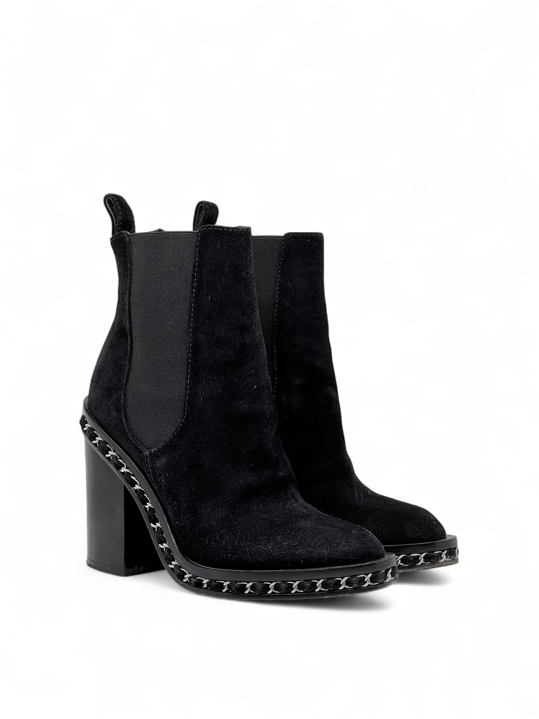 Chanel - Bottines en daim T35