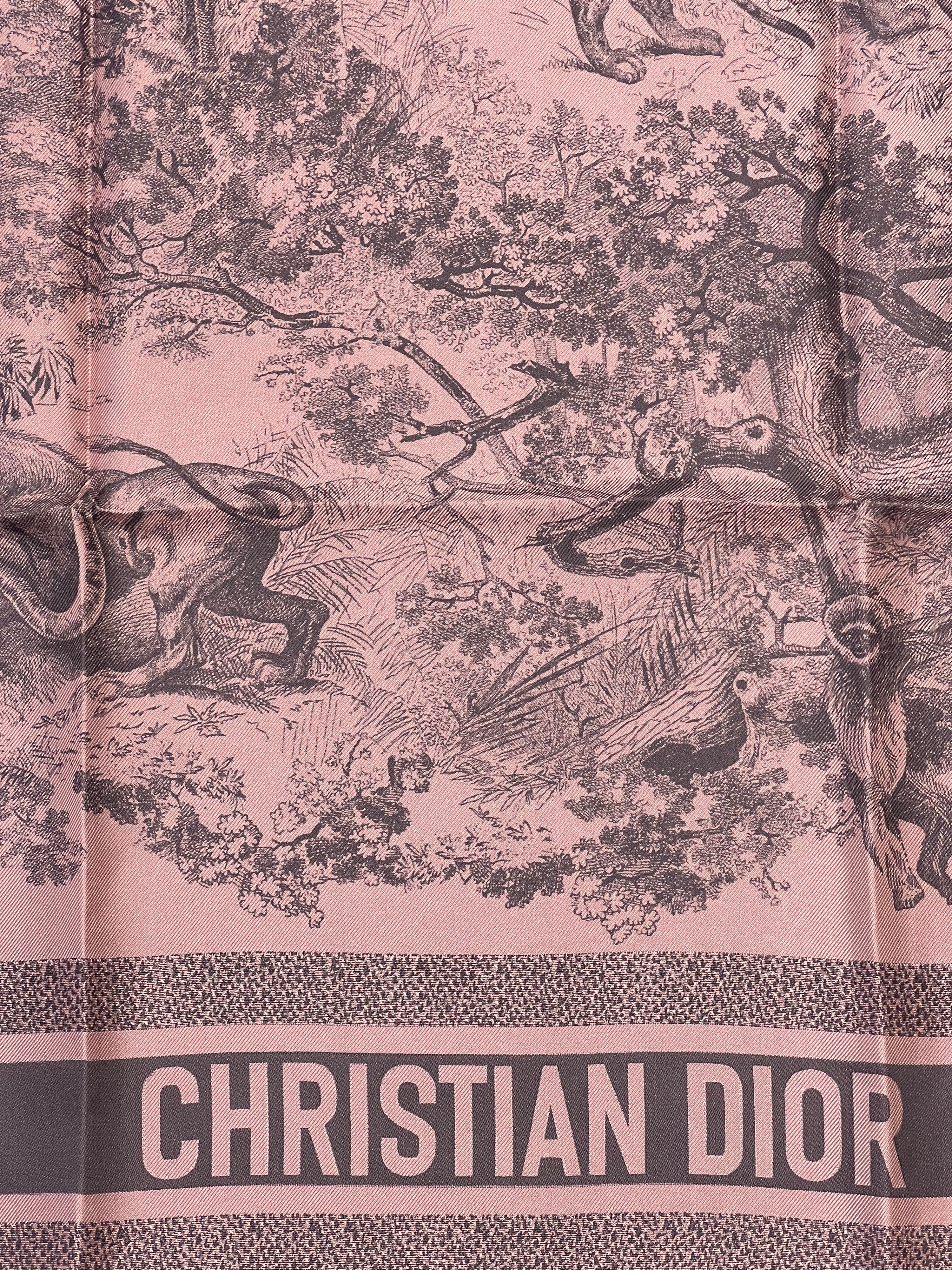 Dior - Carré 70 rose