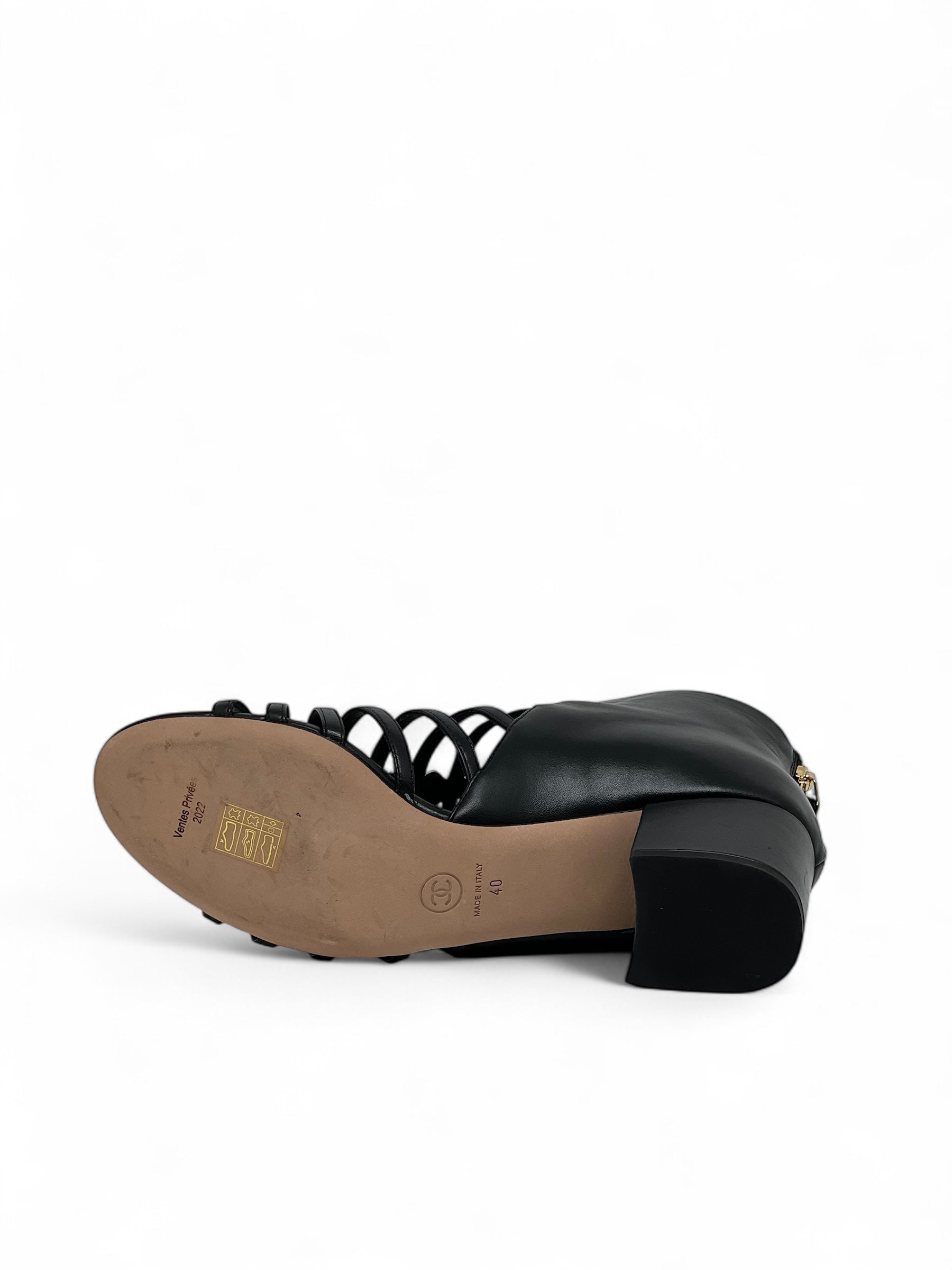 Chanel - Stiefeletten mit Perlen T40