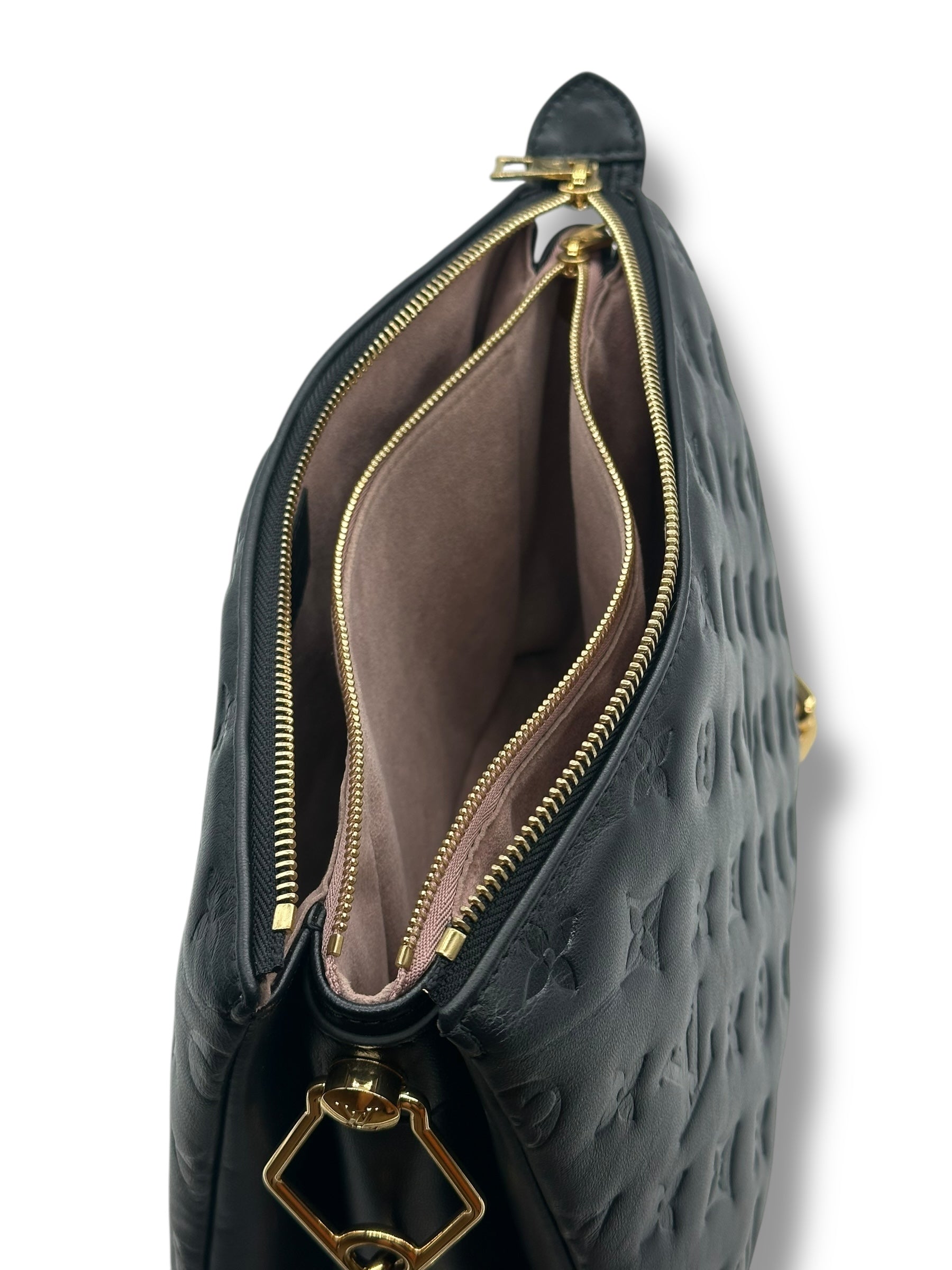 Louis Vuitton - Sac Coussin PM noir