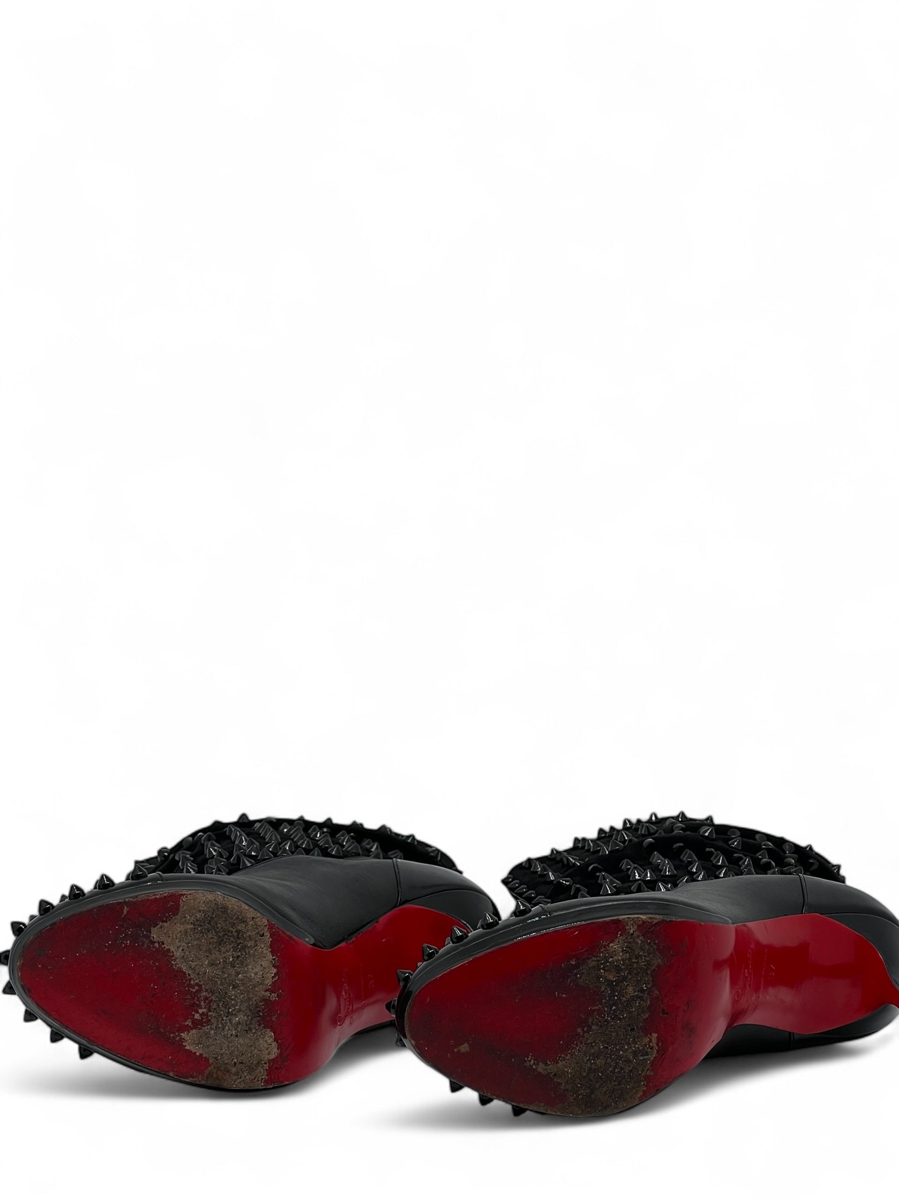 Christian Louboutin - Stiefeletten mit Nieten Gr. 37