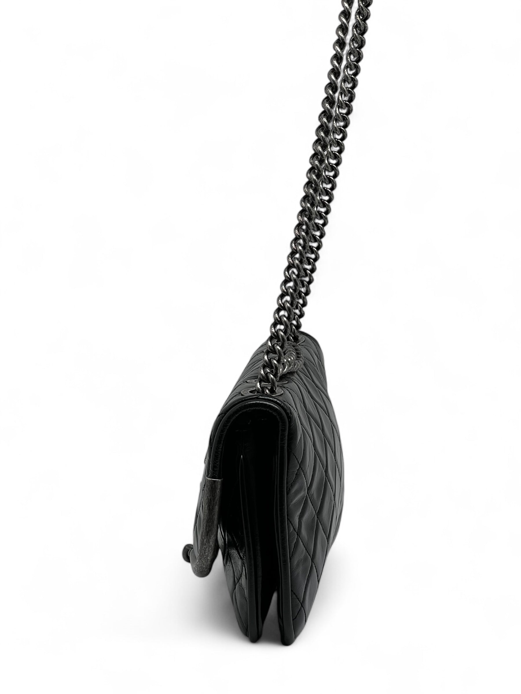 Chanel - Tasche mit Schulterriemen aus Kette