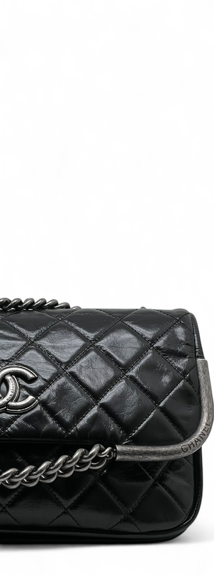 Chanel - Tasche mit Schulterriemen aus Kette