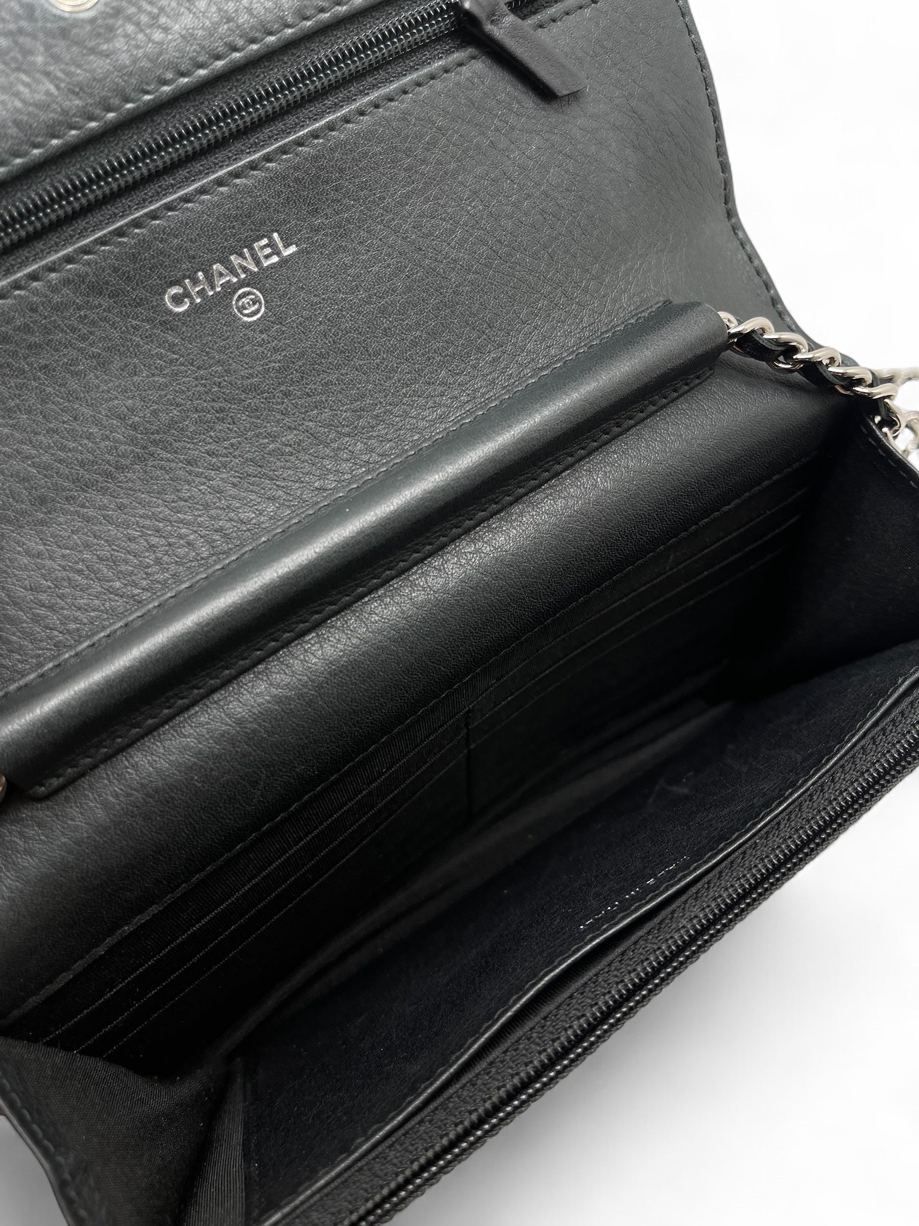 Chanel - Sac Wallet on chain noir avec surpiqûres