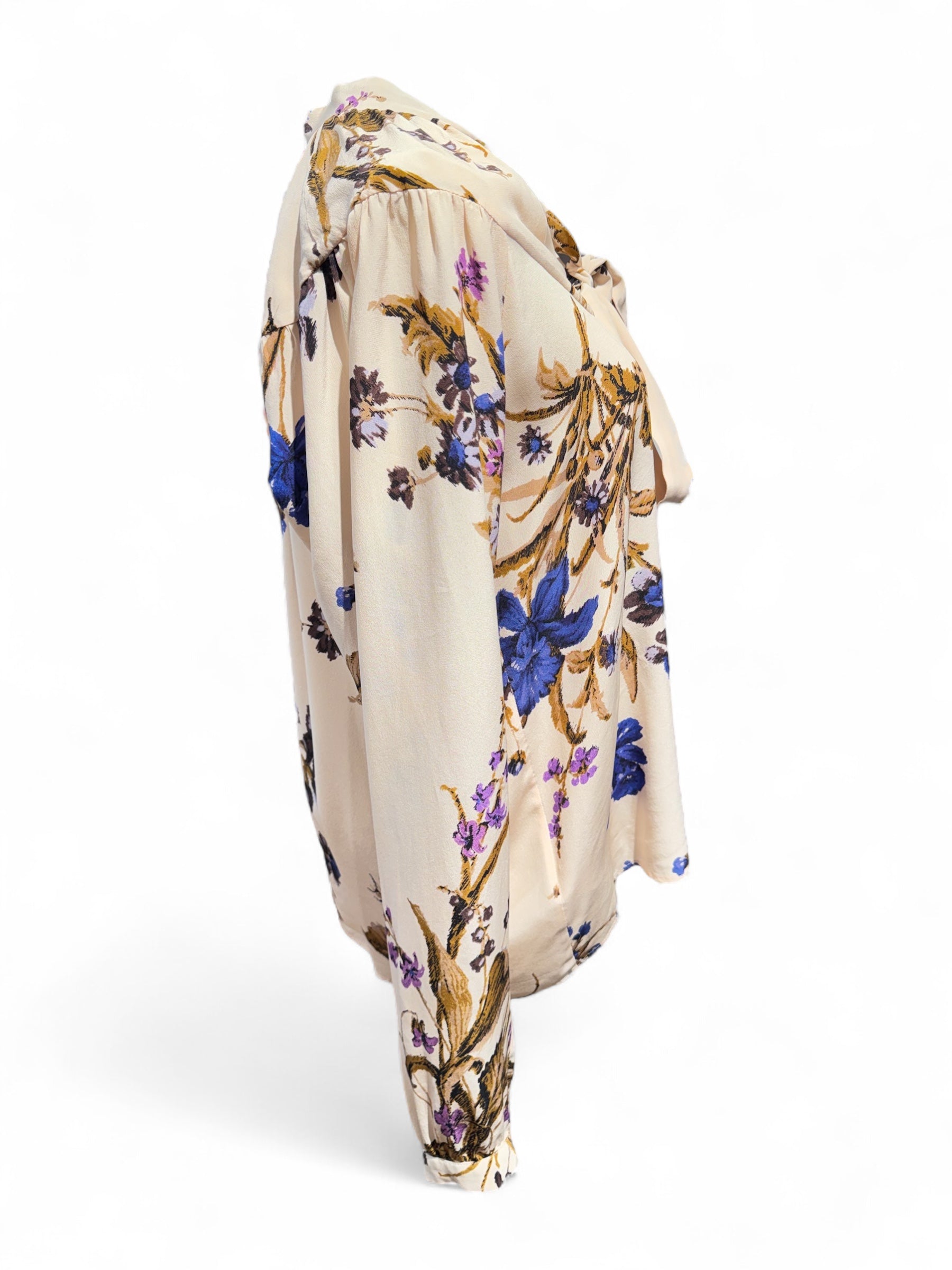 Rochas - Bluse in Hautfarbe aus Seide mit Blumenmuster Gr. 40