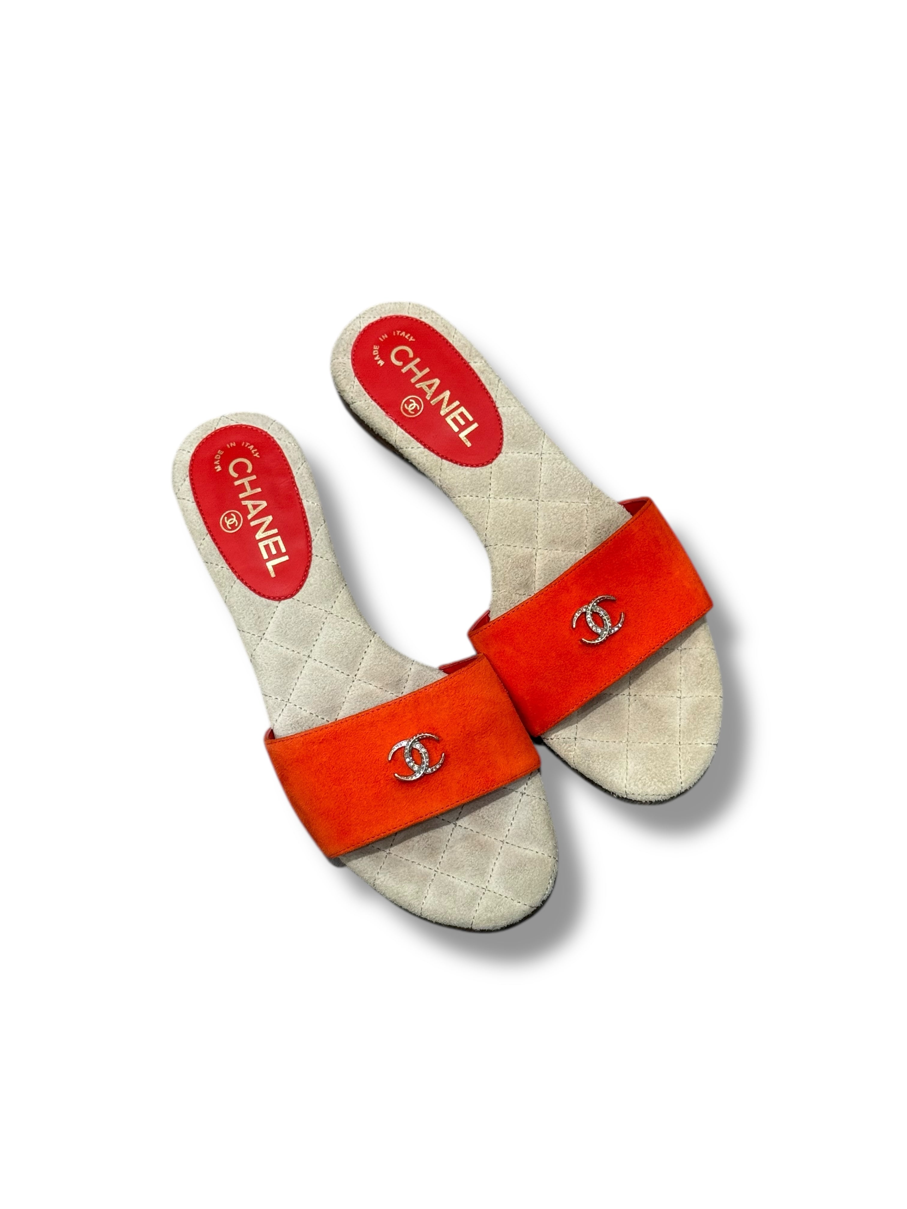 Chanel - Sandales corail CC T38