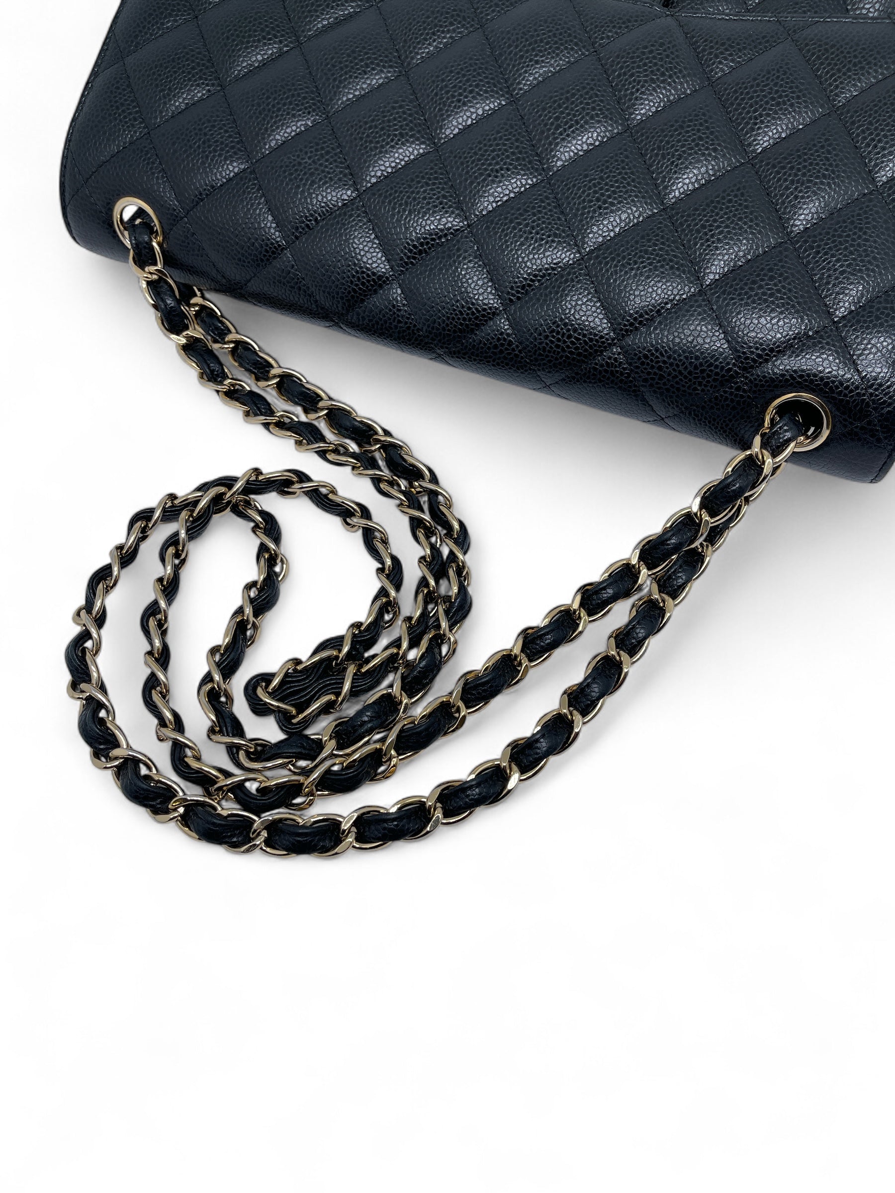 Chanel - Jumbo-Tasche aus Kaviarleder