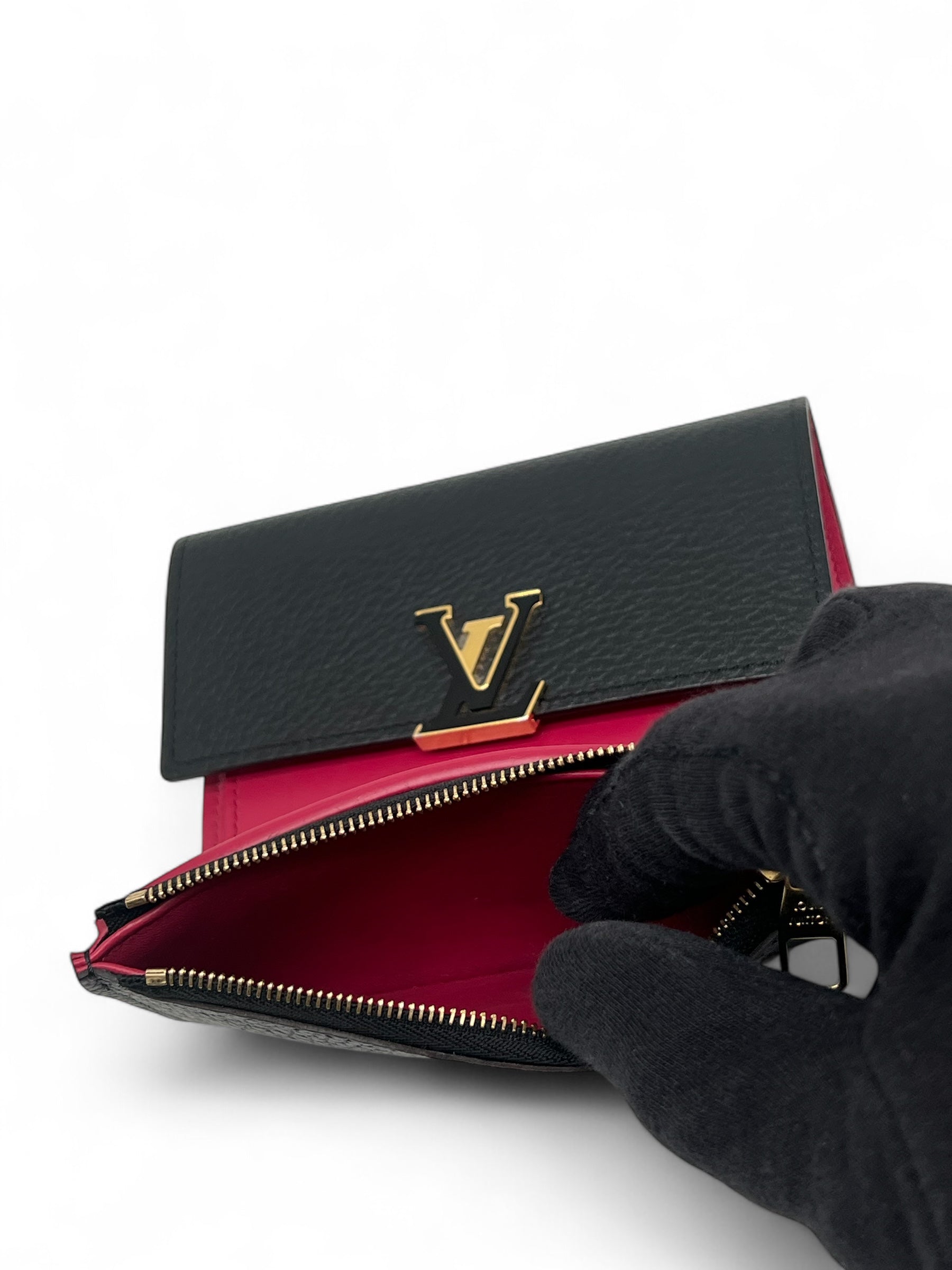 Louis Vuitton - Portefeuilles Capucines