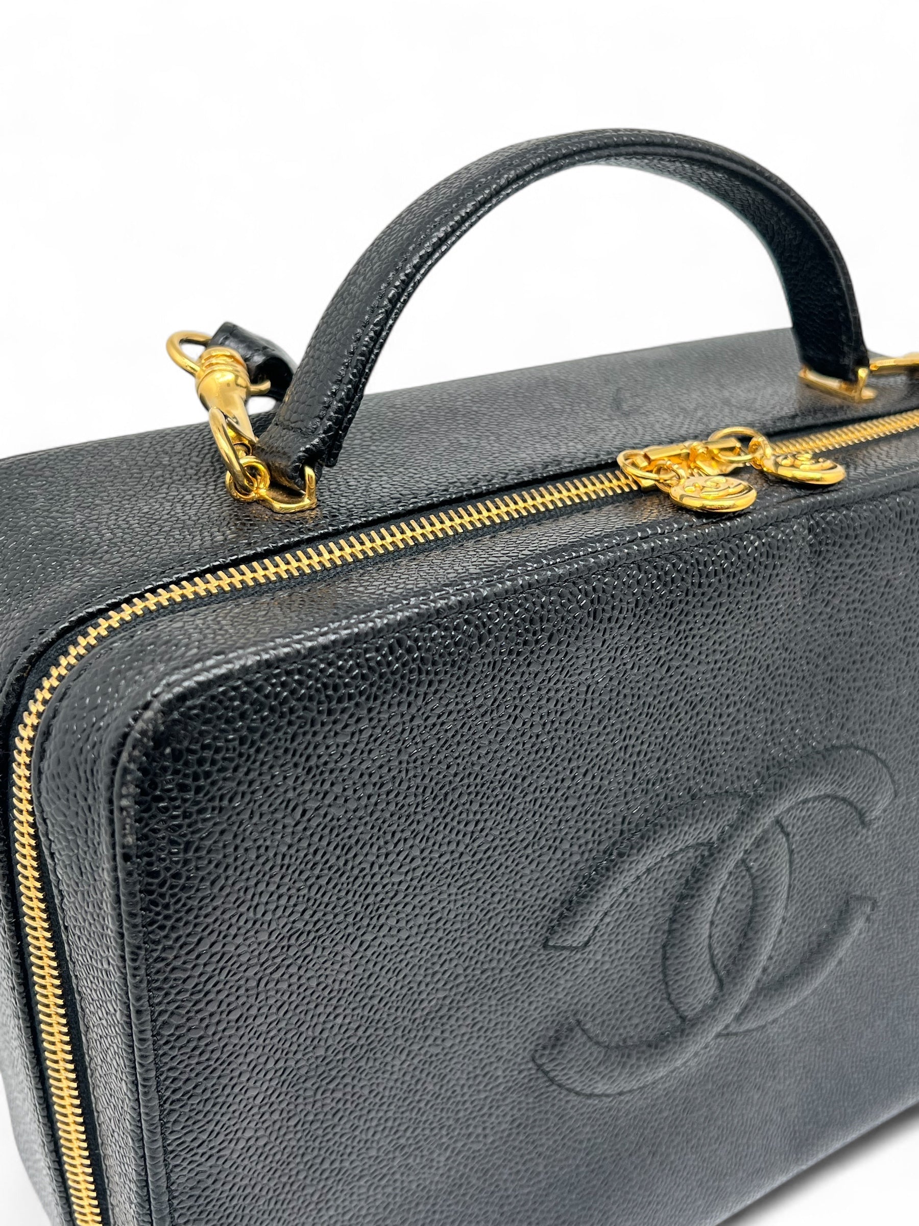Chanel - Trousse de toilette