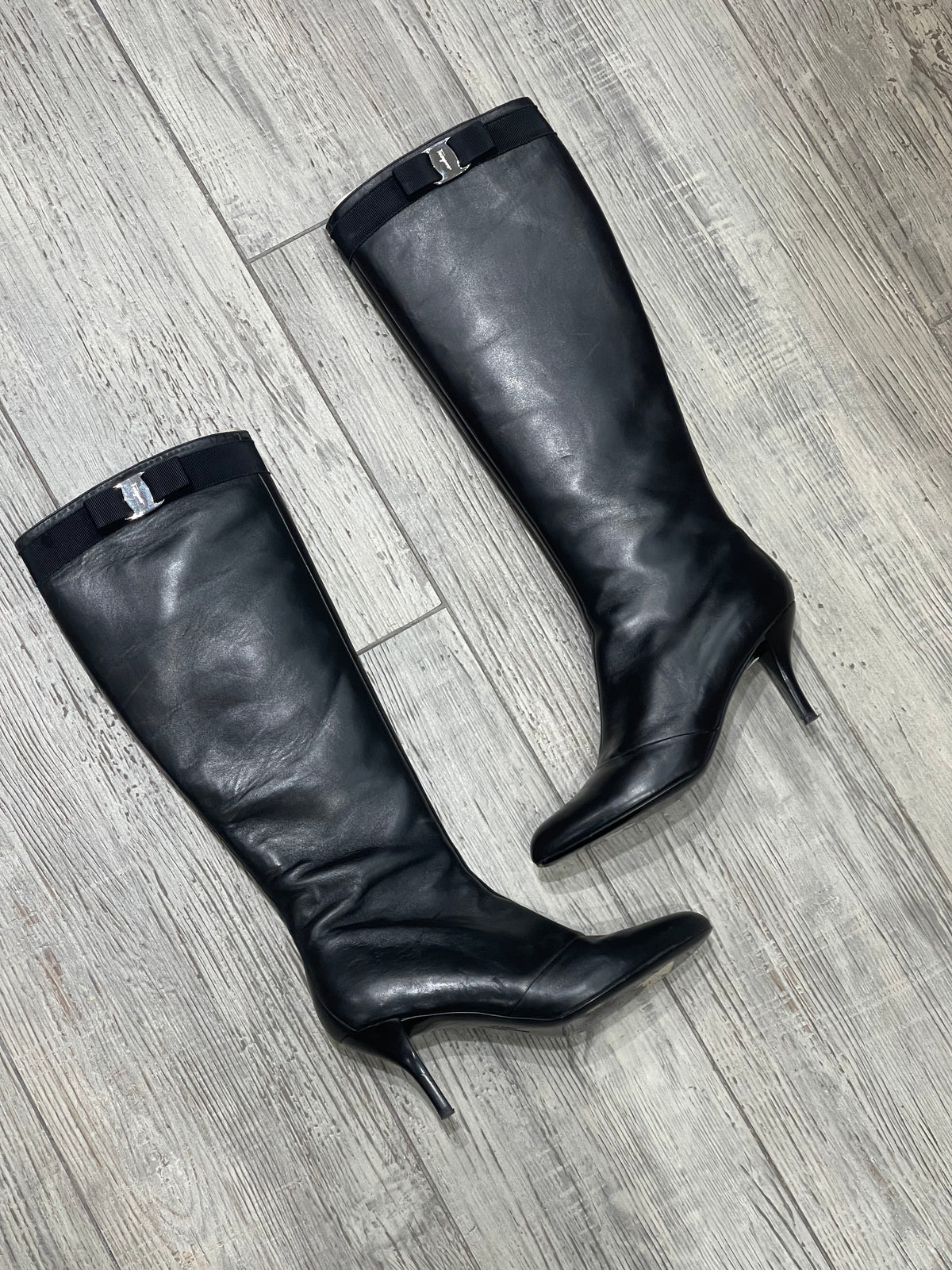 Ferragamo - Black leather boots T39