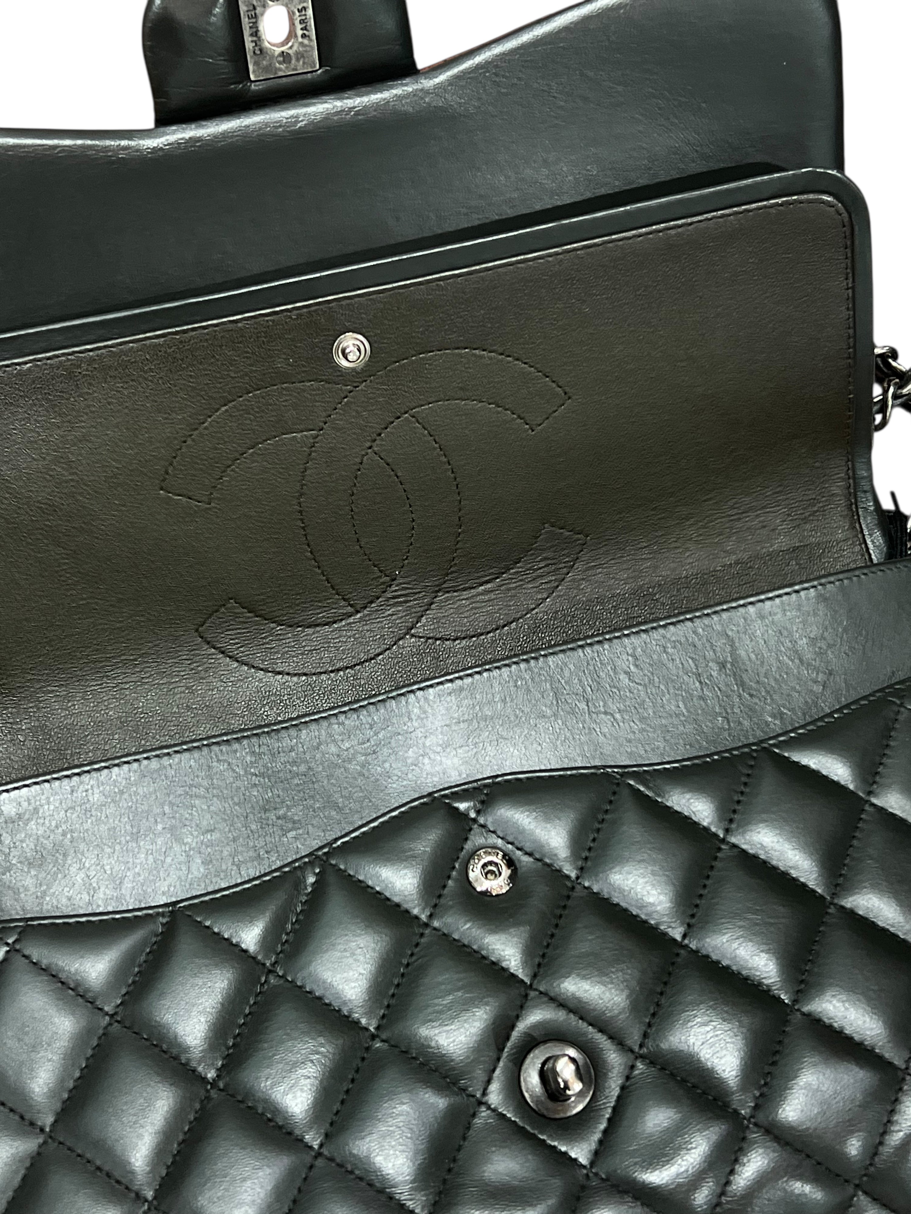 Chanel - sac classique jumbo tricolore marine, kaki, bordeaux