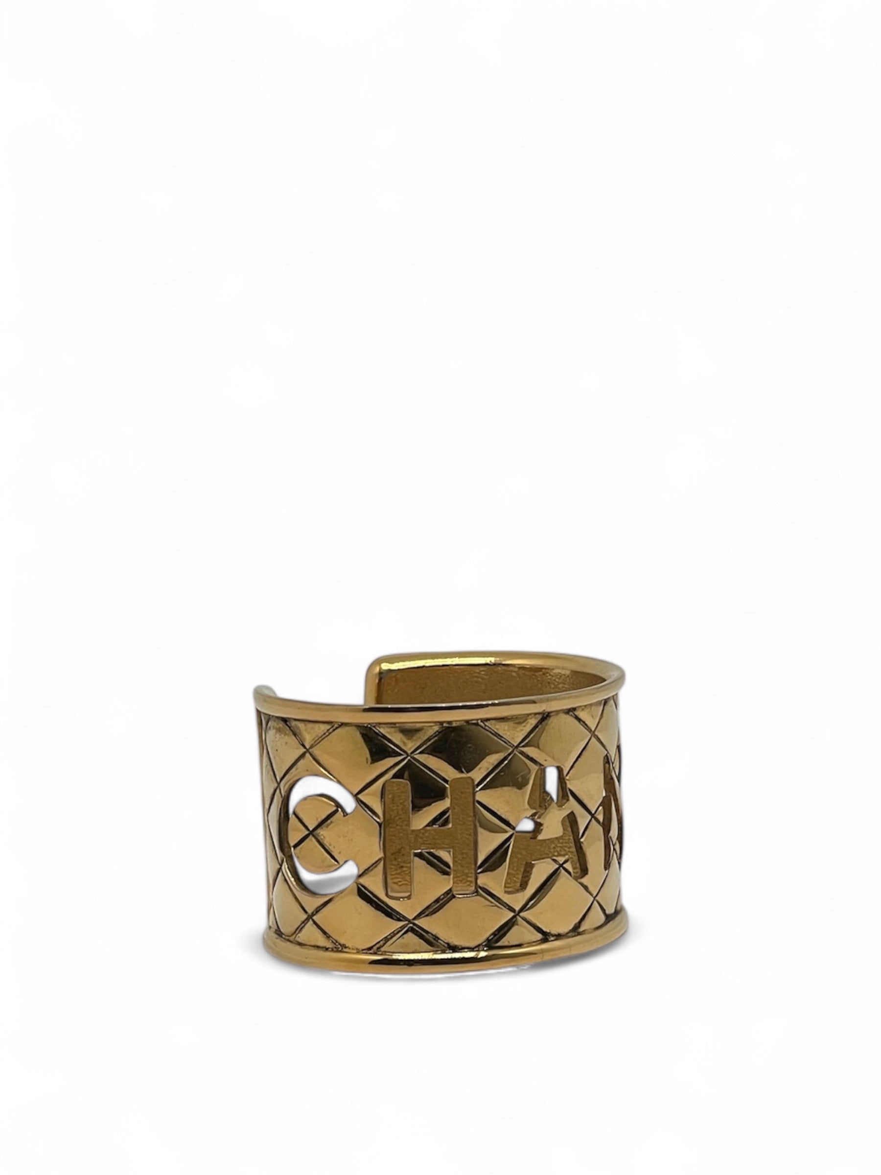 Chanel - Goldfarbene Manschette