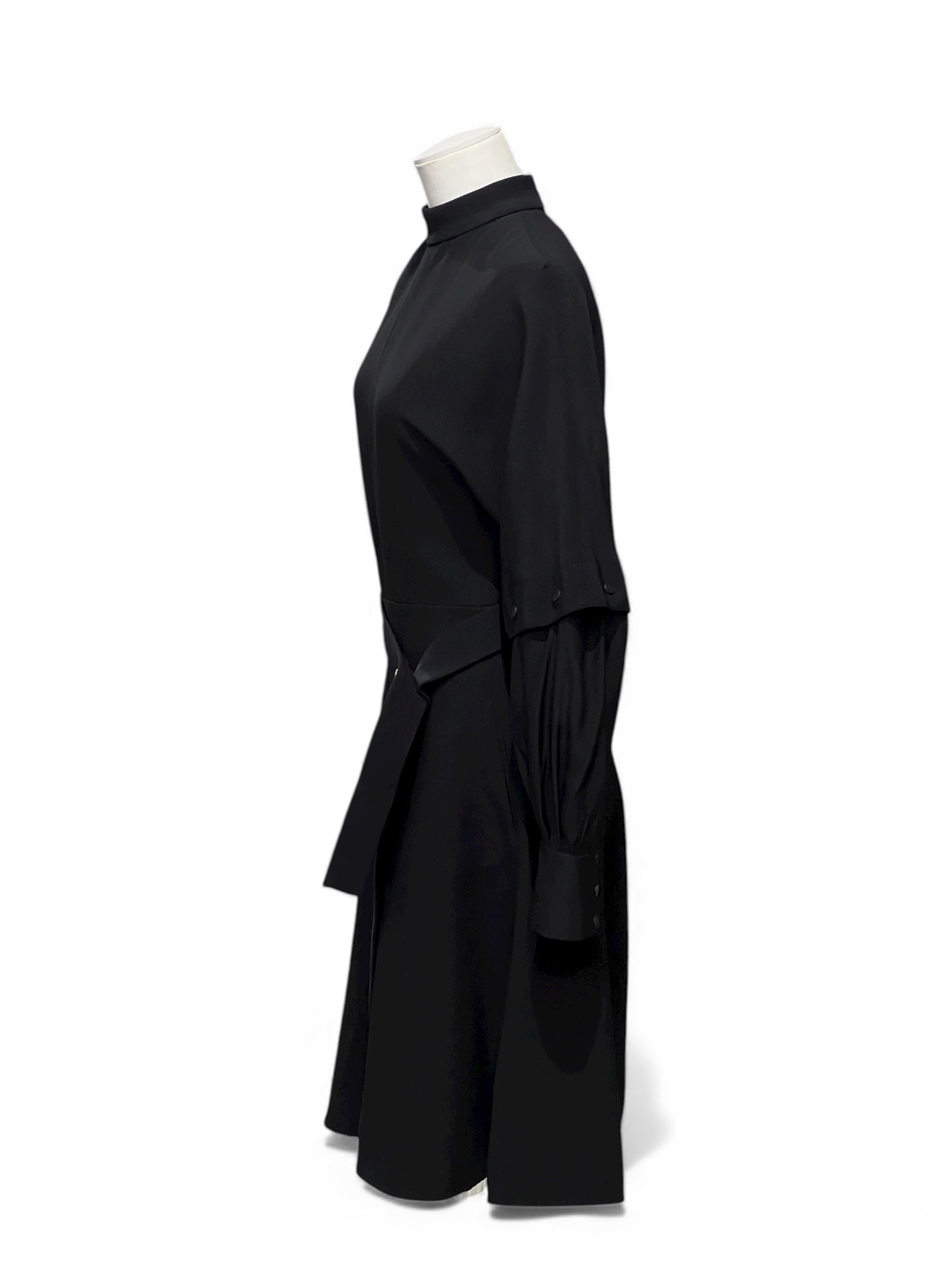 Louis Vuitton - Robe noire manche longue T34