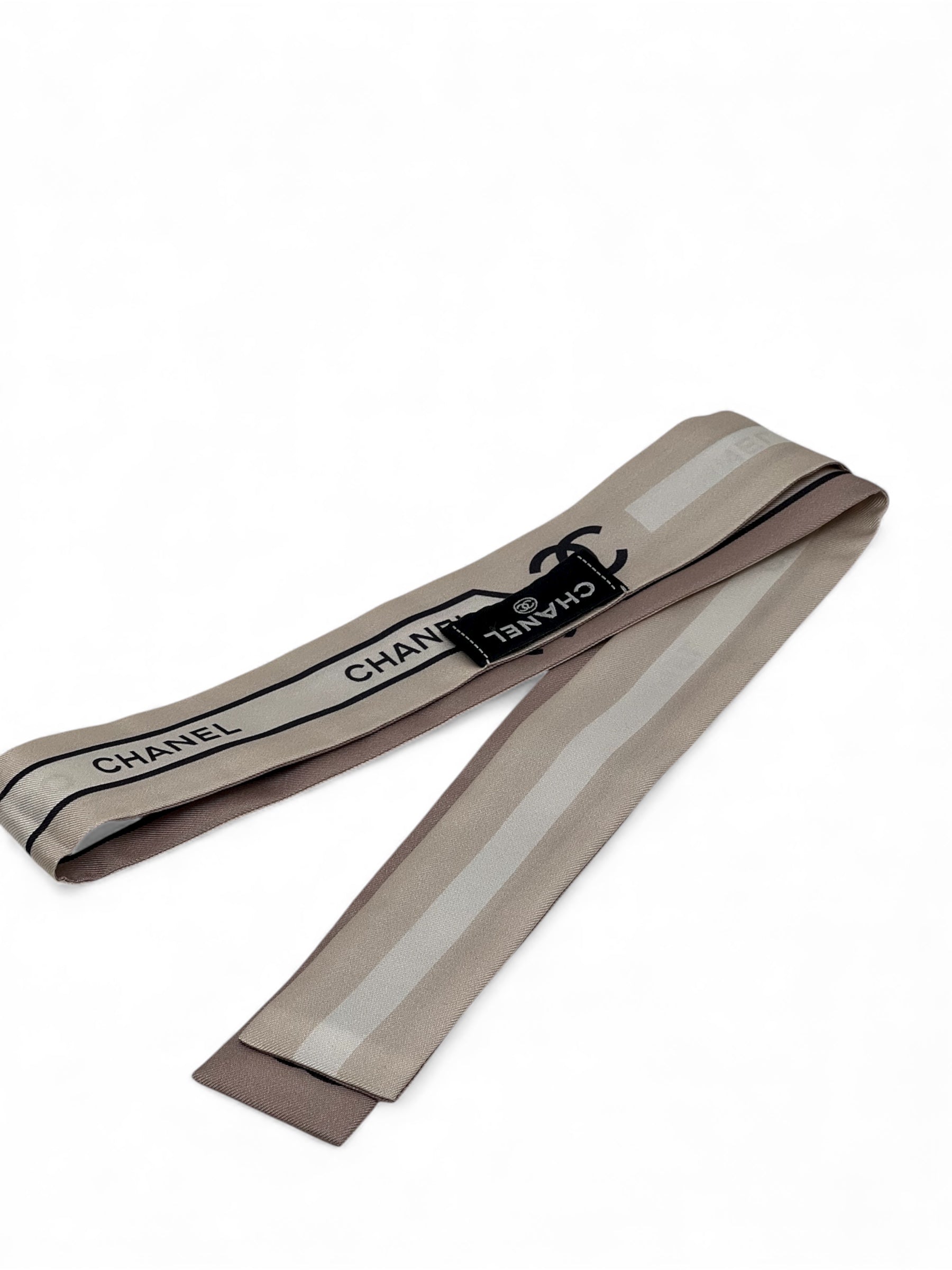 Chanel - Schlankes Stirnband beige