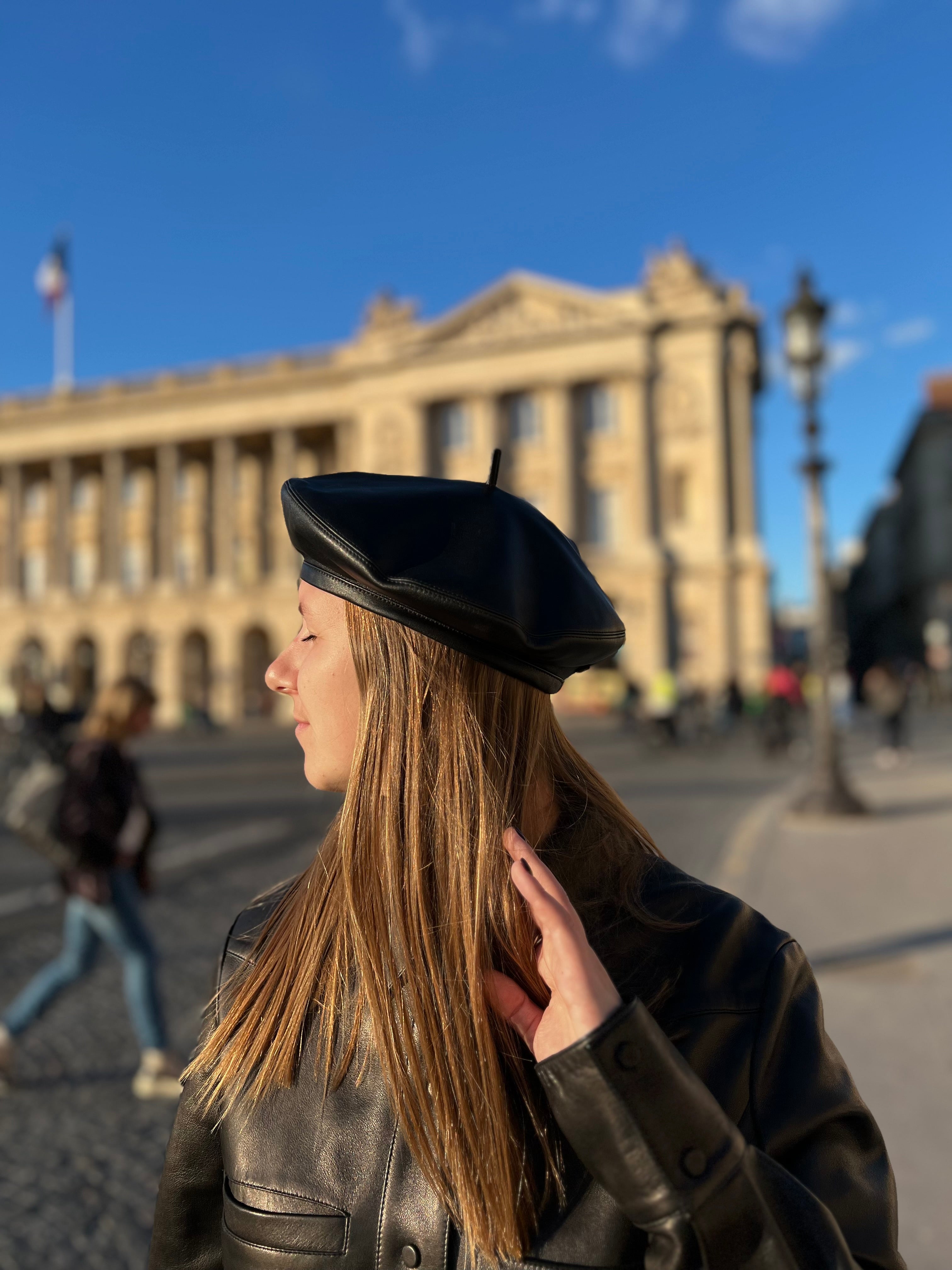 Christian Dior - Béret noir en cuir