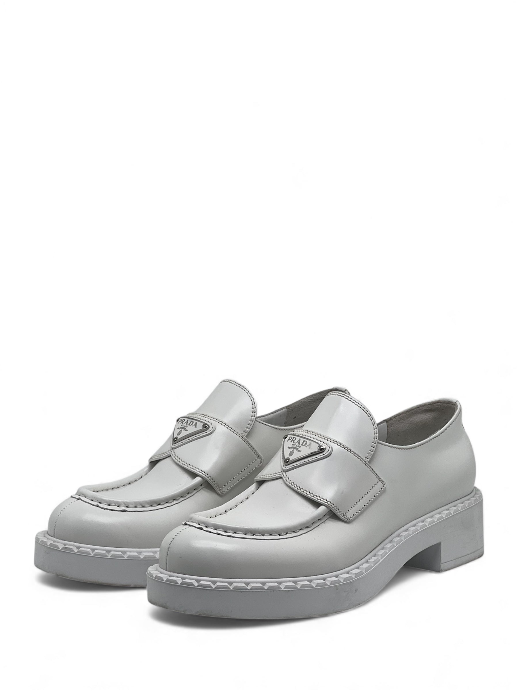 Prada - Mocassini color cioccolato in pelle bianca T36,5