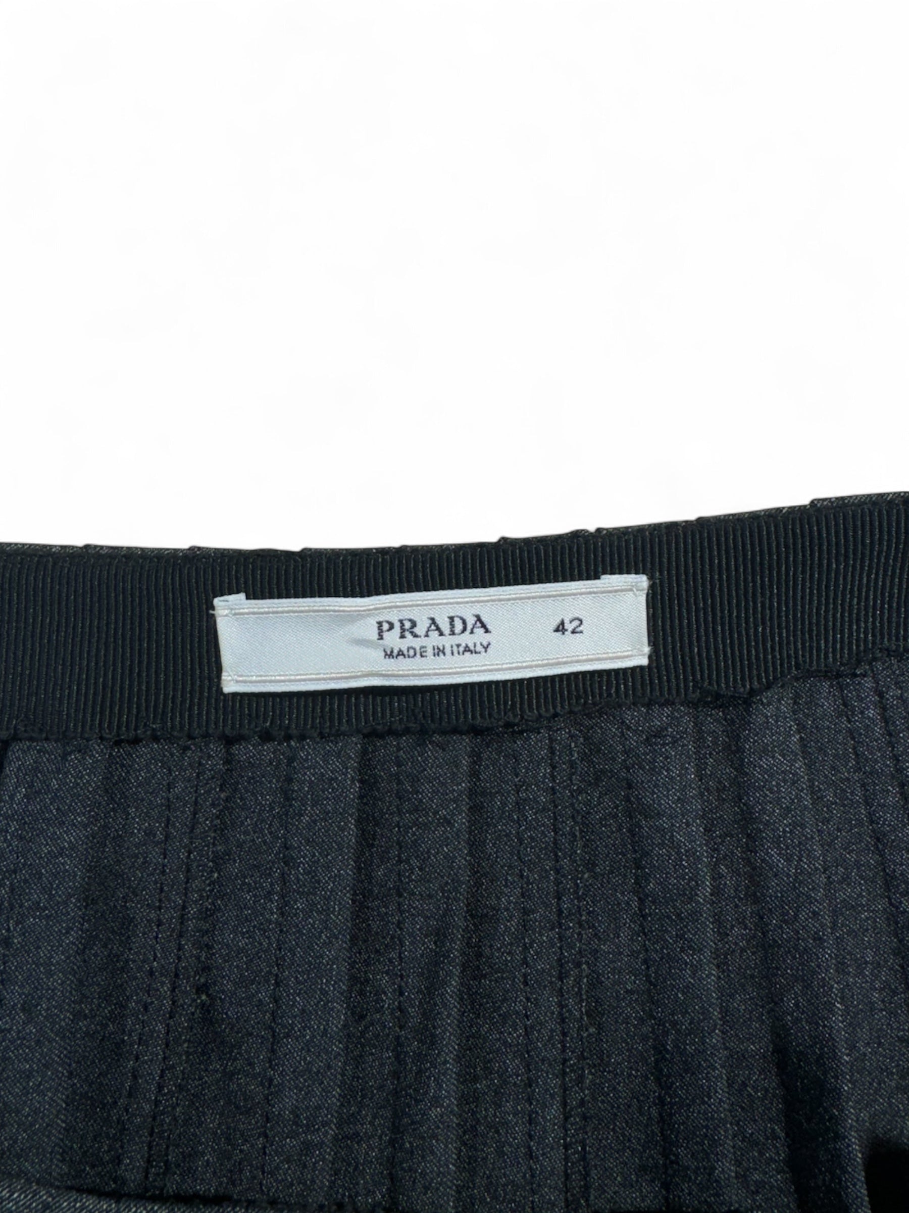 Prada - Jupe plissée avec dentelle T38