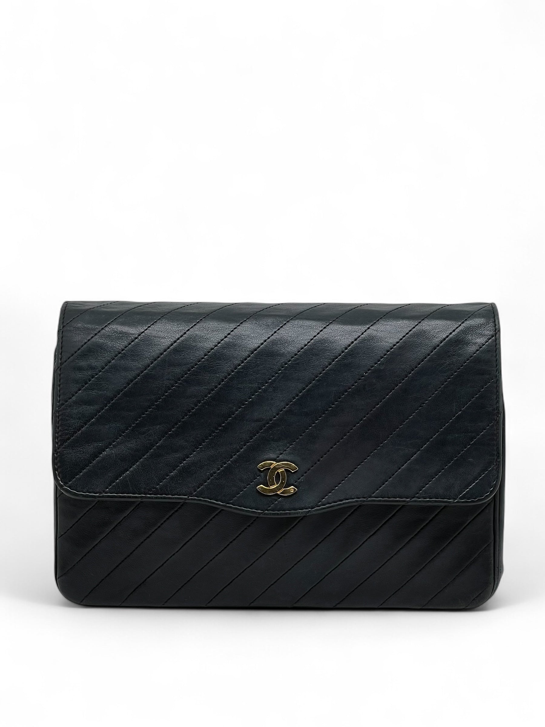 Chanel - Sac à main en cuir / Classique