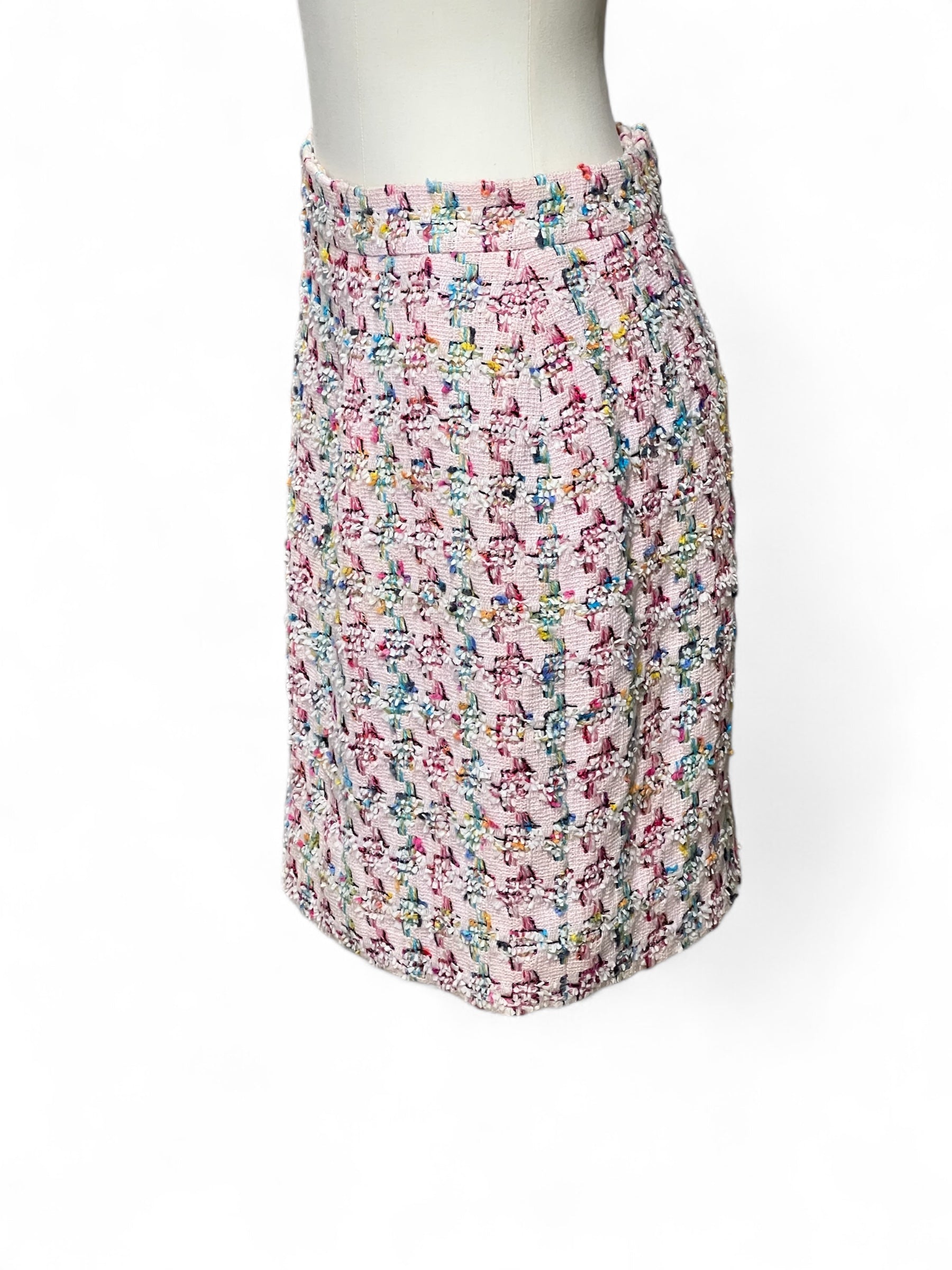 Chanel - Jupe en tweed rose T40