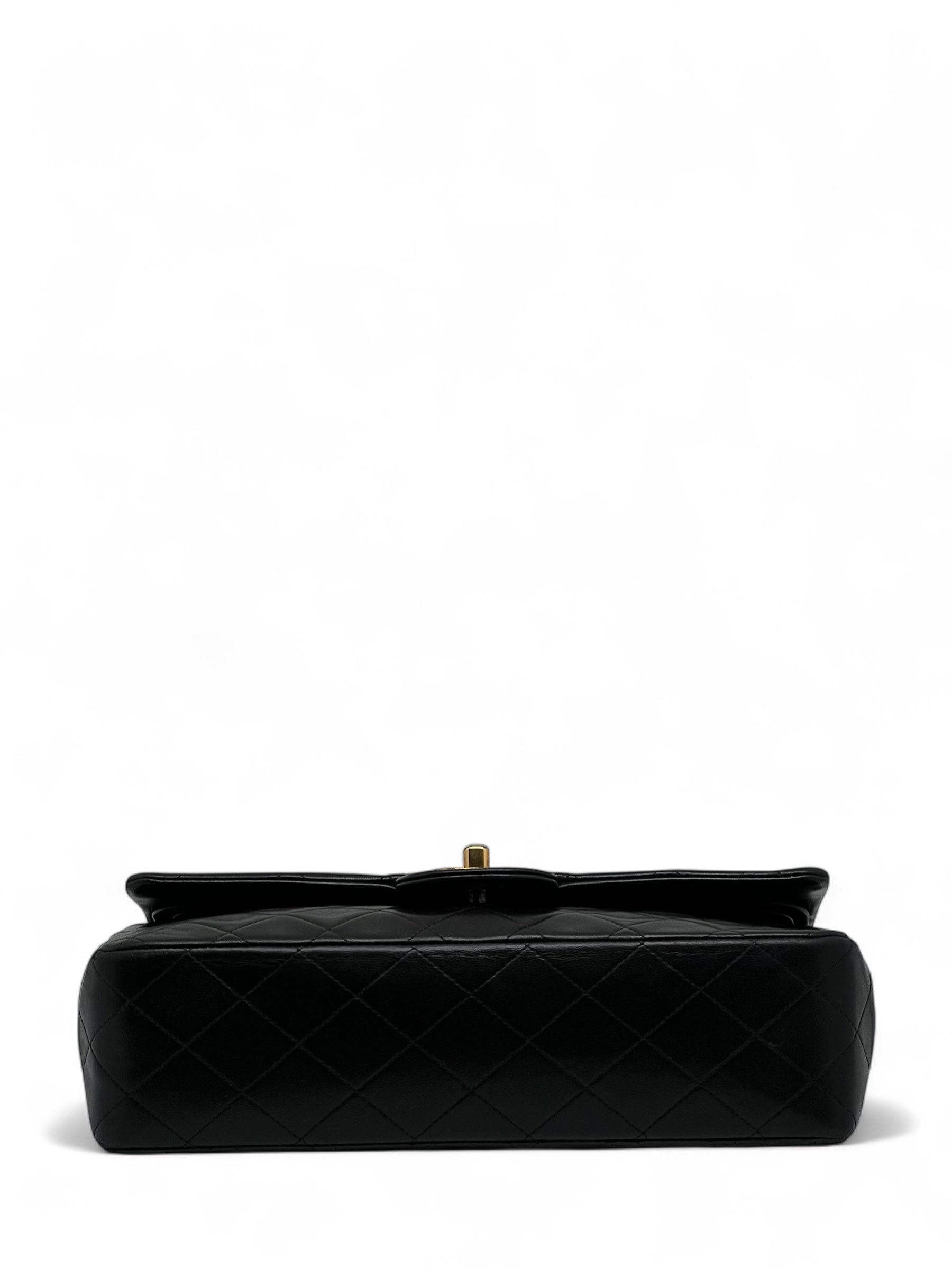 Chanel - Black Timeless 25 double-flap bag