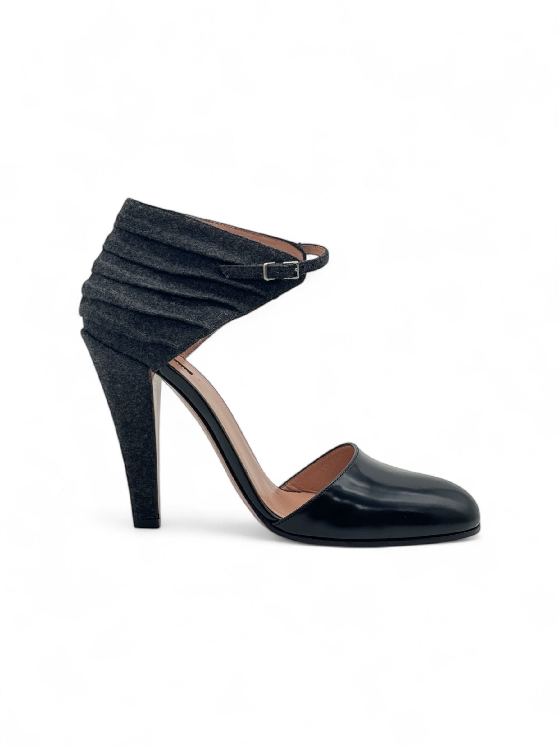 Giorgio Armani - Absatzschuhe mit Riemen in Grau und Schwarz Gr. 38,5