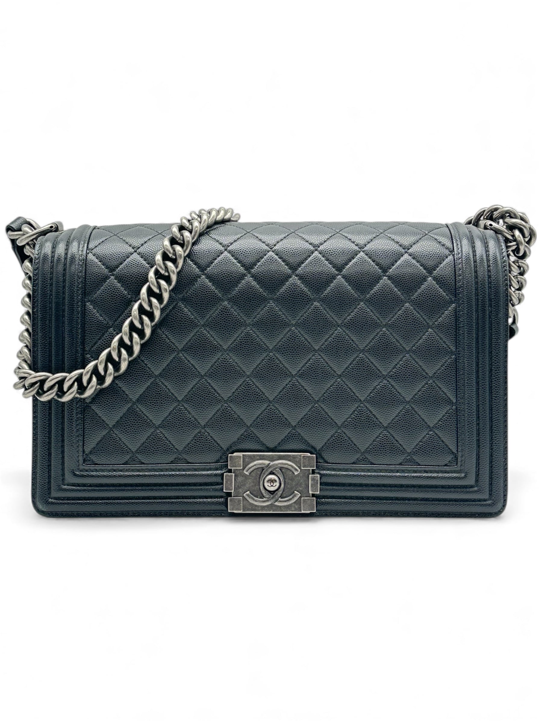 Chanel - Tasche Boy aus schwarzem Kaviarleder