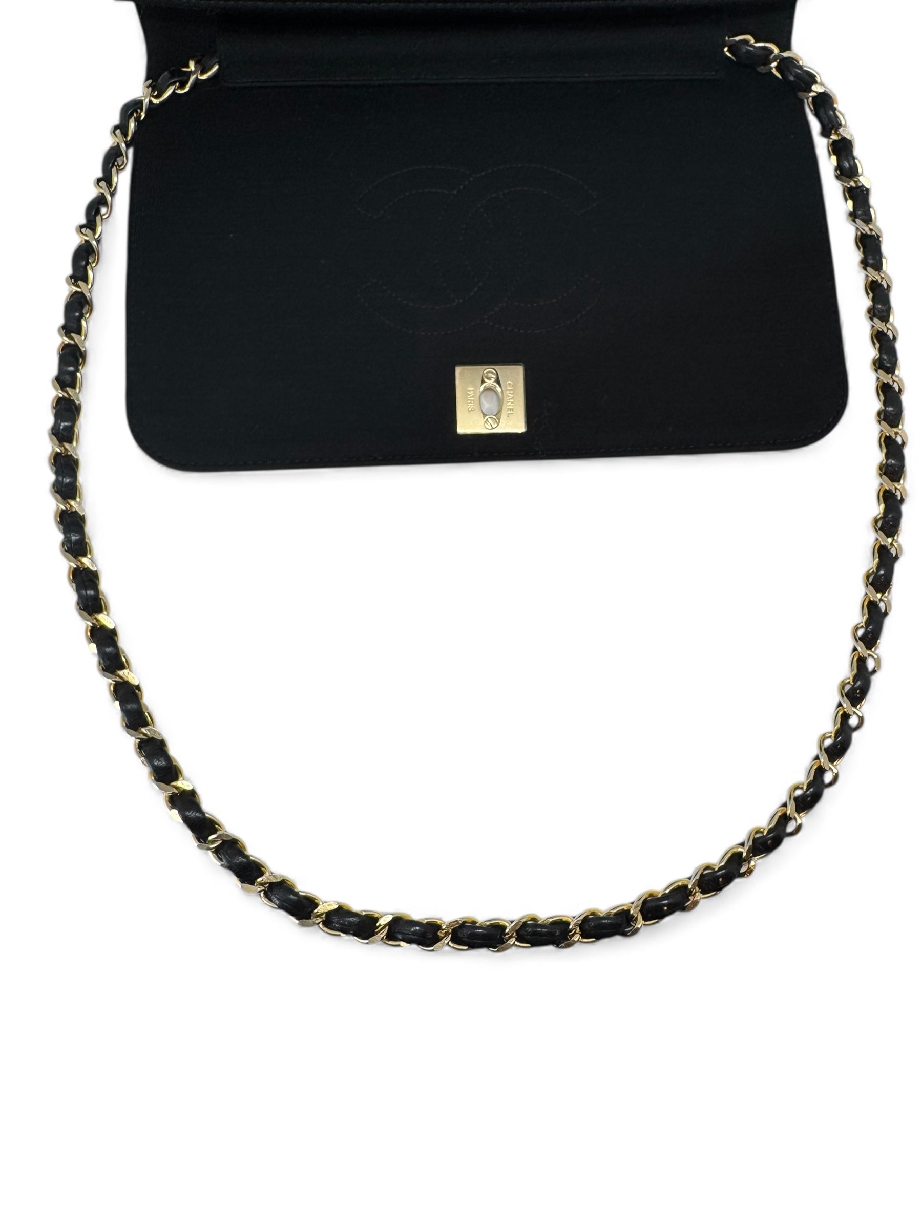 Chanel - Sac à porté épaule en cuir d’agneau et jersey