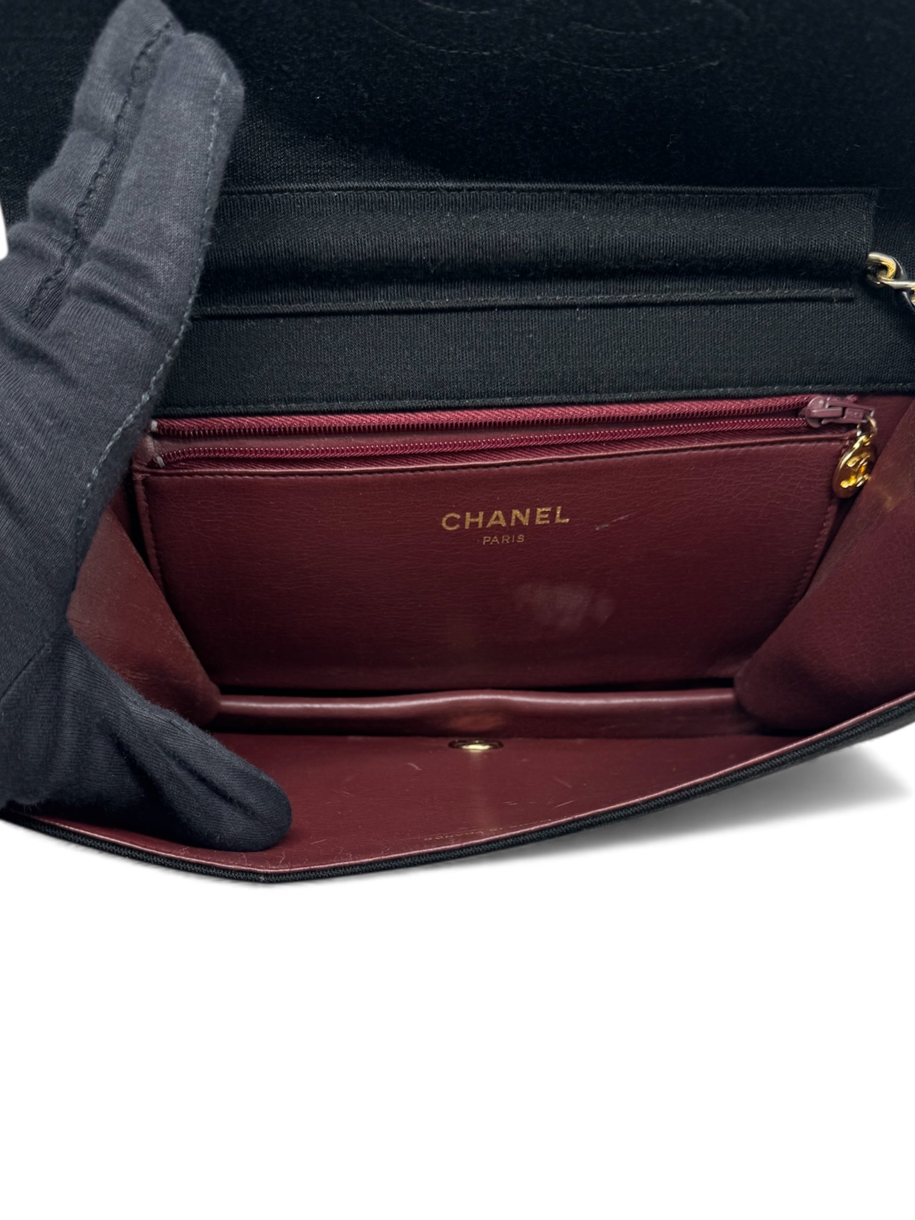 Chanel - Sac à porté épaule en cuir d’agneau et jersey