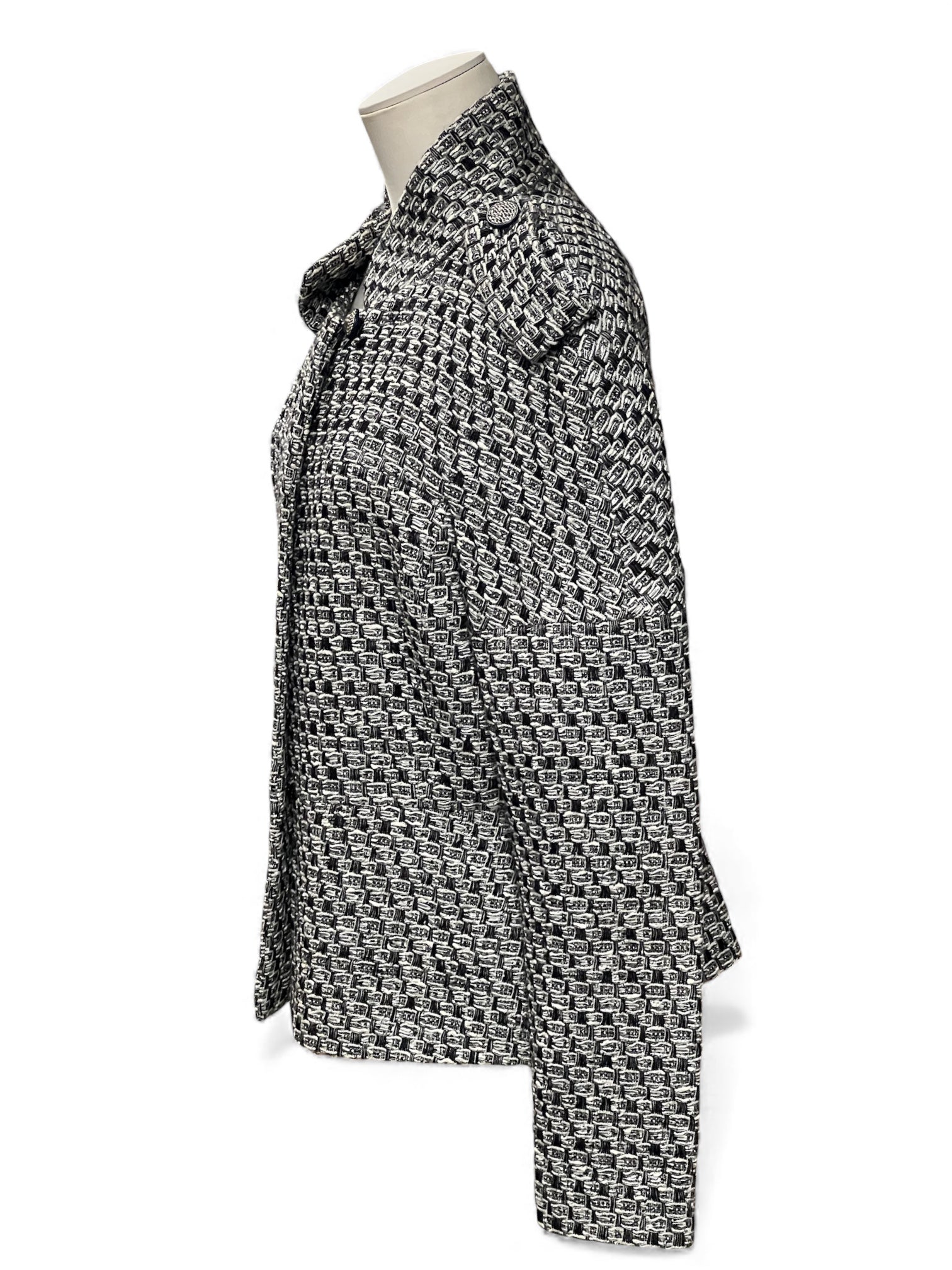 Chanel - Veste en tweed zippée T.42