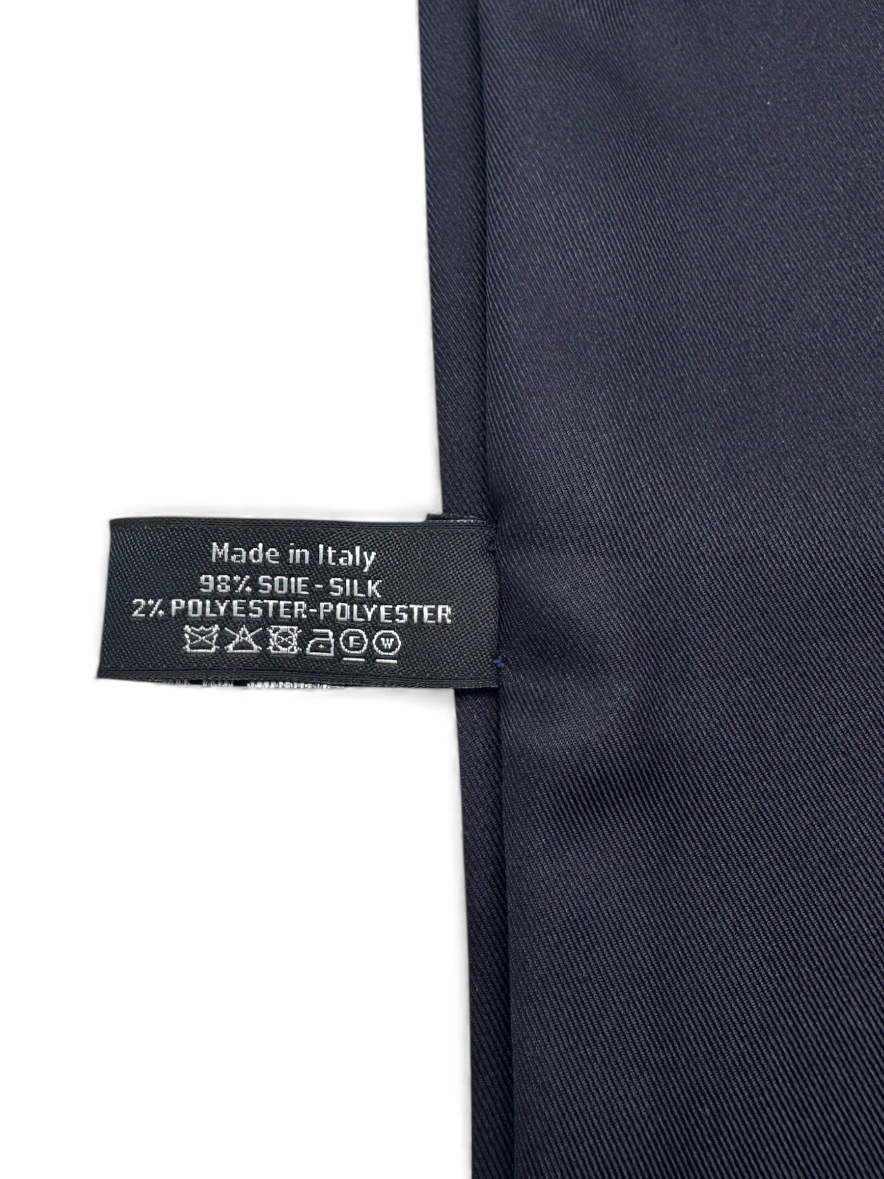 Chanel - Foulard en soie « Coco 31 rue Cambon »