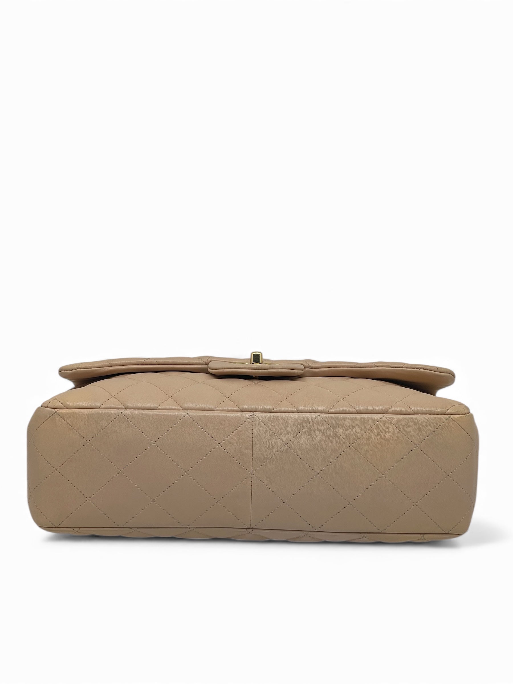 Chanel - Sac Jumbo beige
